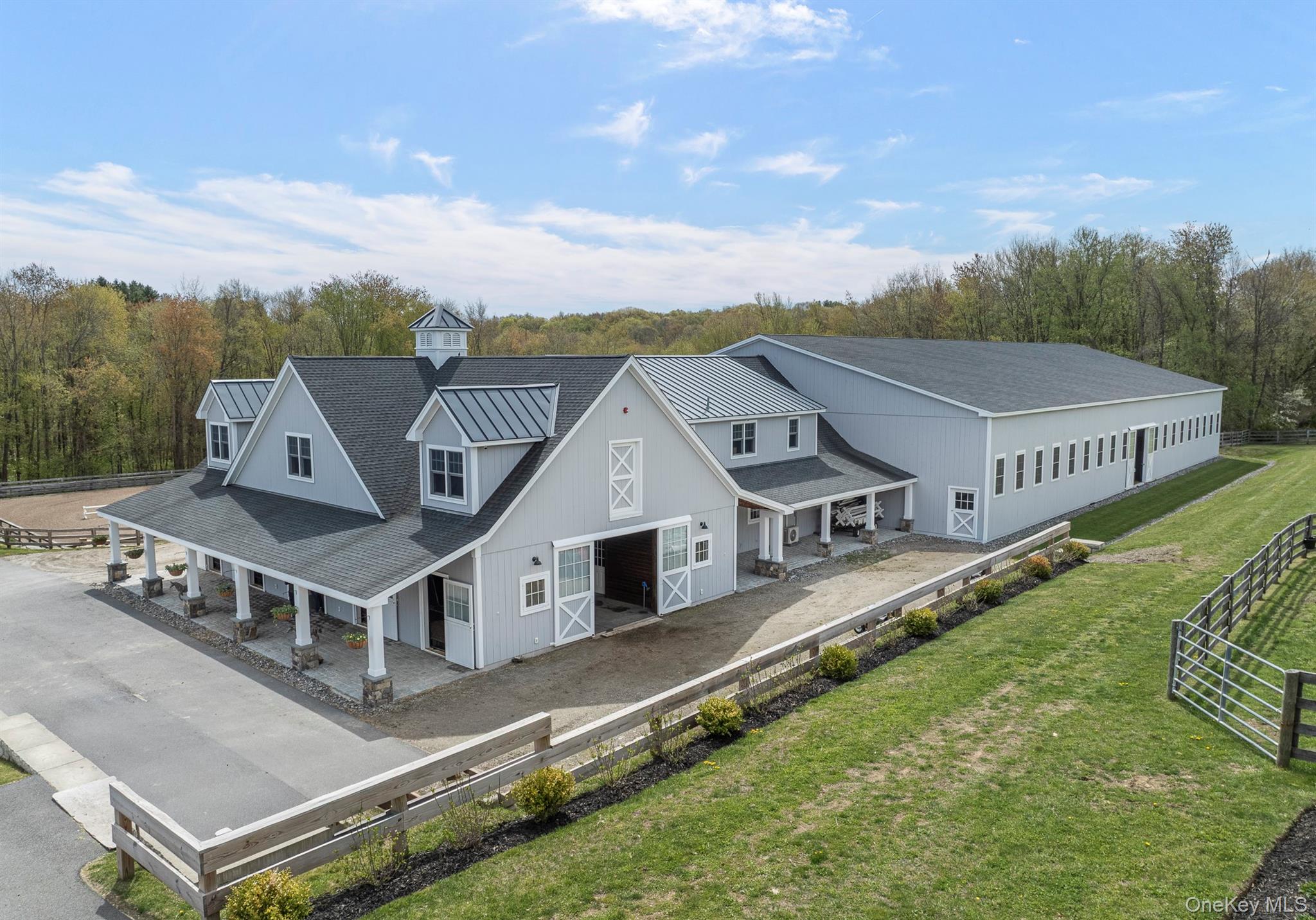 4 Star Cobb Lane