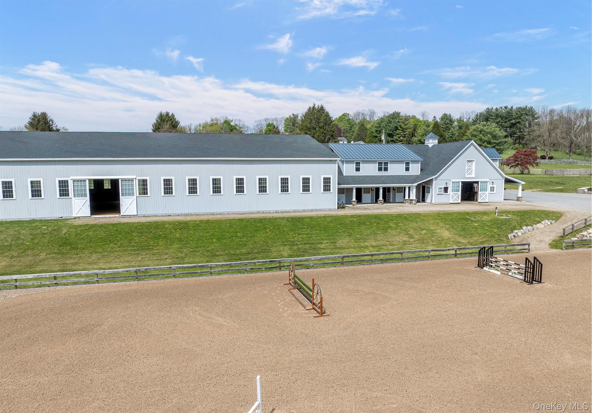 4 Star Cobb Lane
