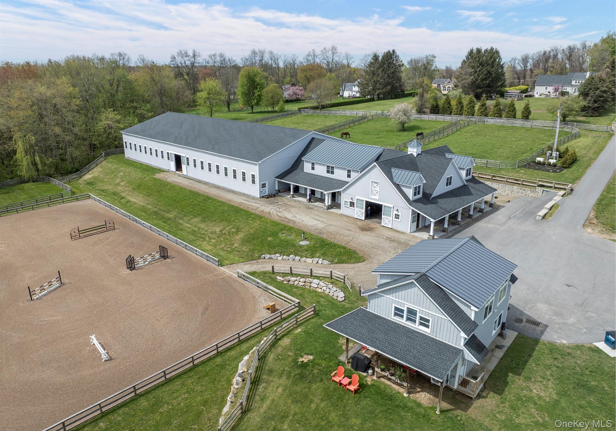 4 Star Cobb Lane