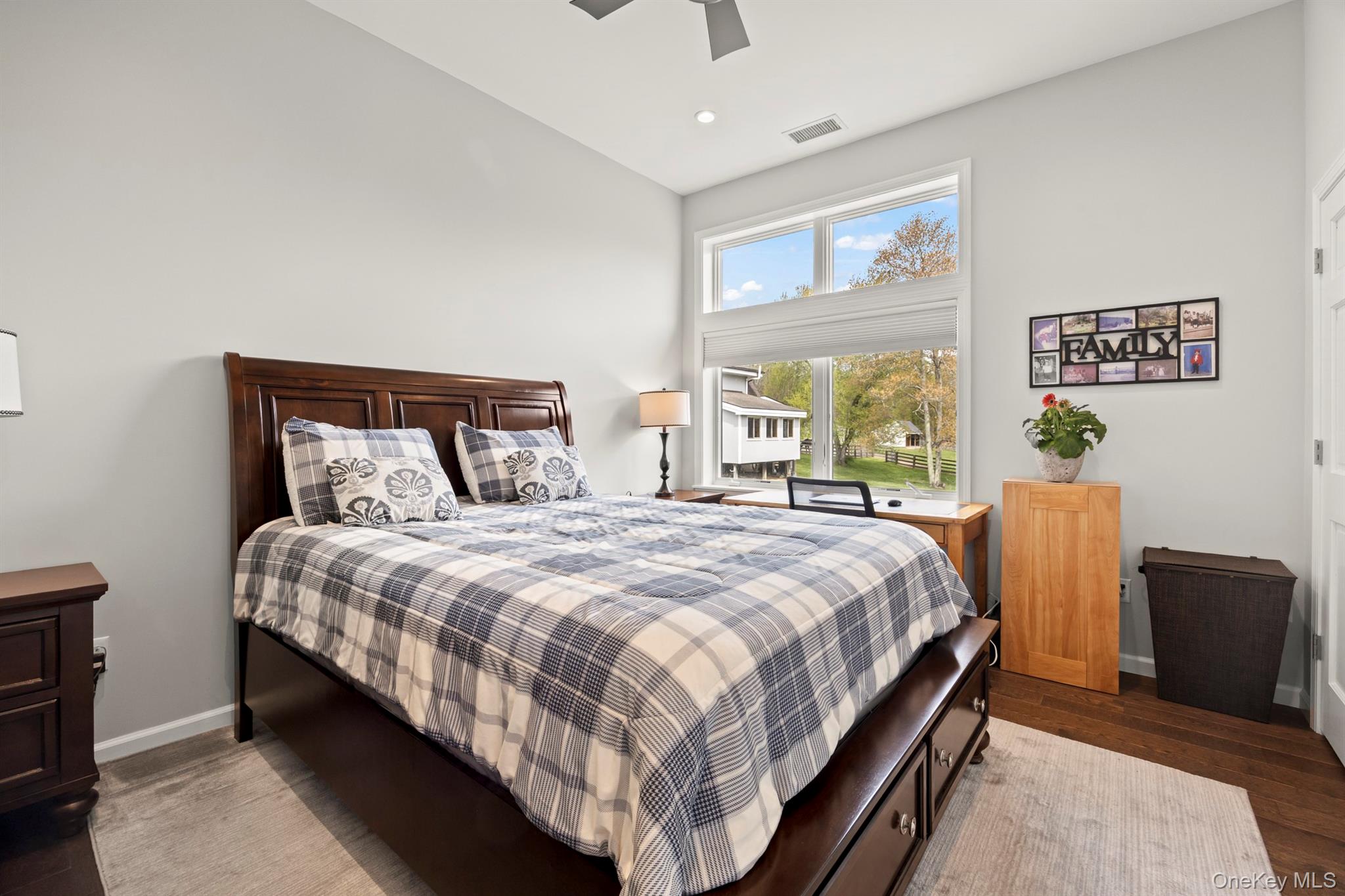 4 Star Cobb Lane