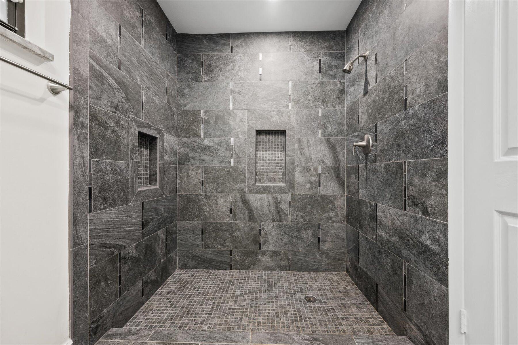 2466 Bedford Mews Drive