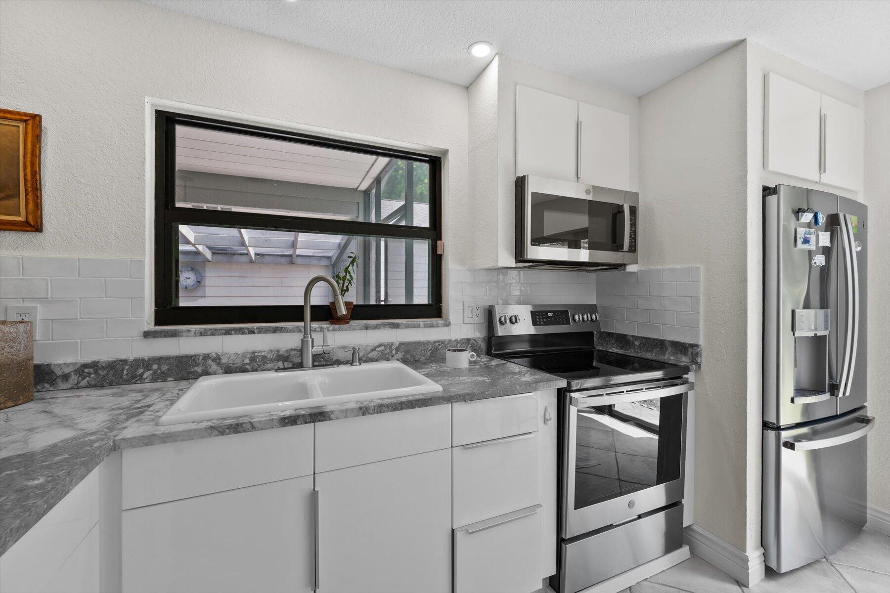 2466 Bedford Mews Drive