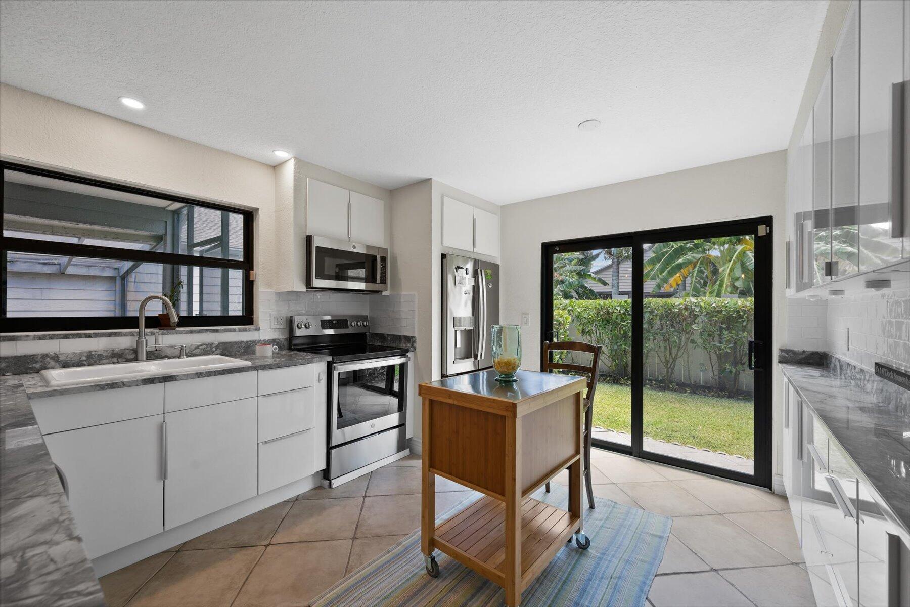 2466 Bedford Mews Drive