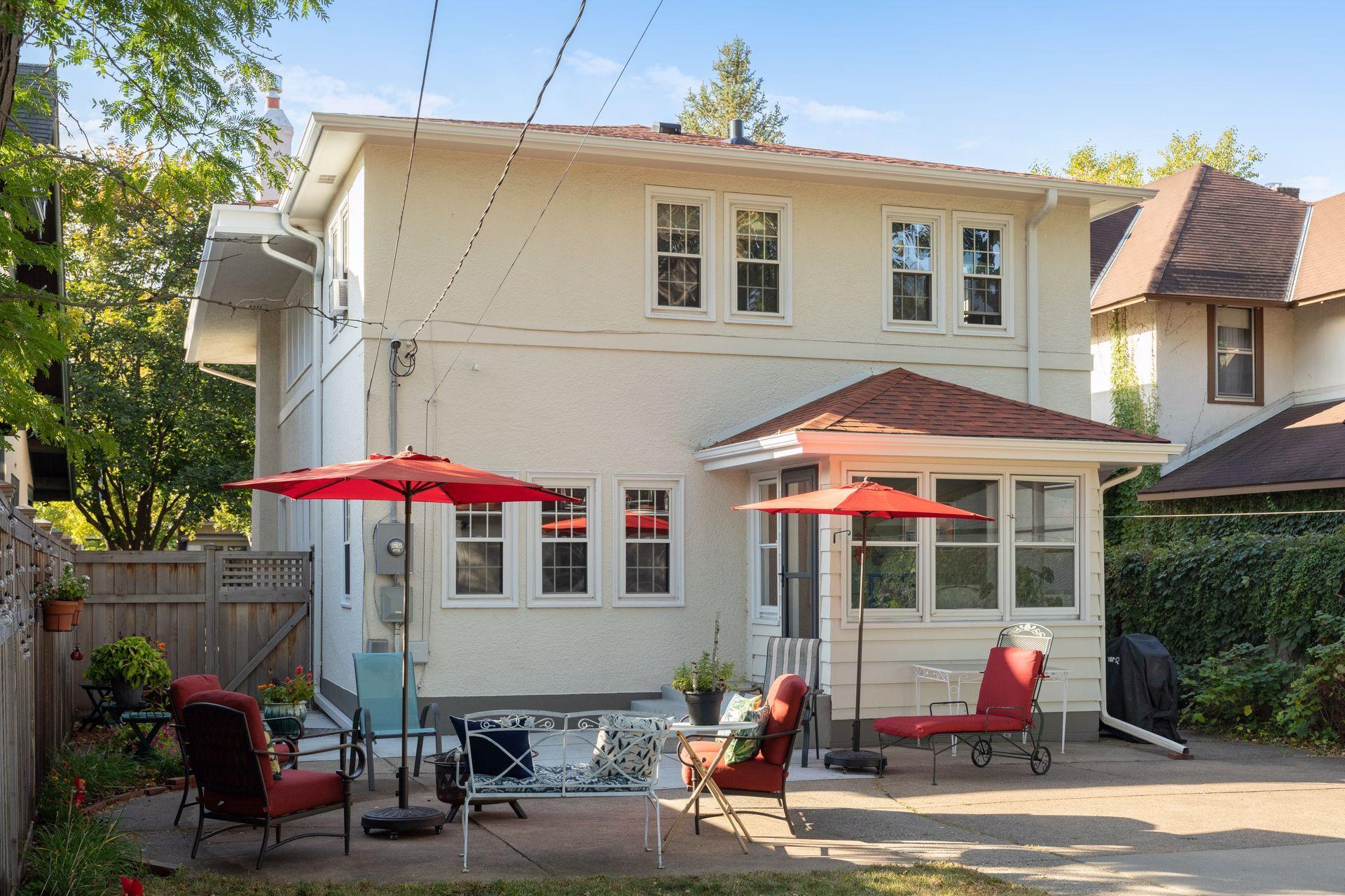 1071 Fairmount Avenue