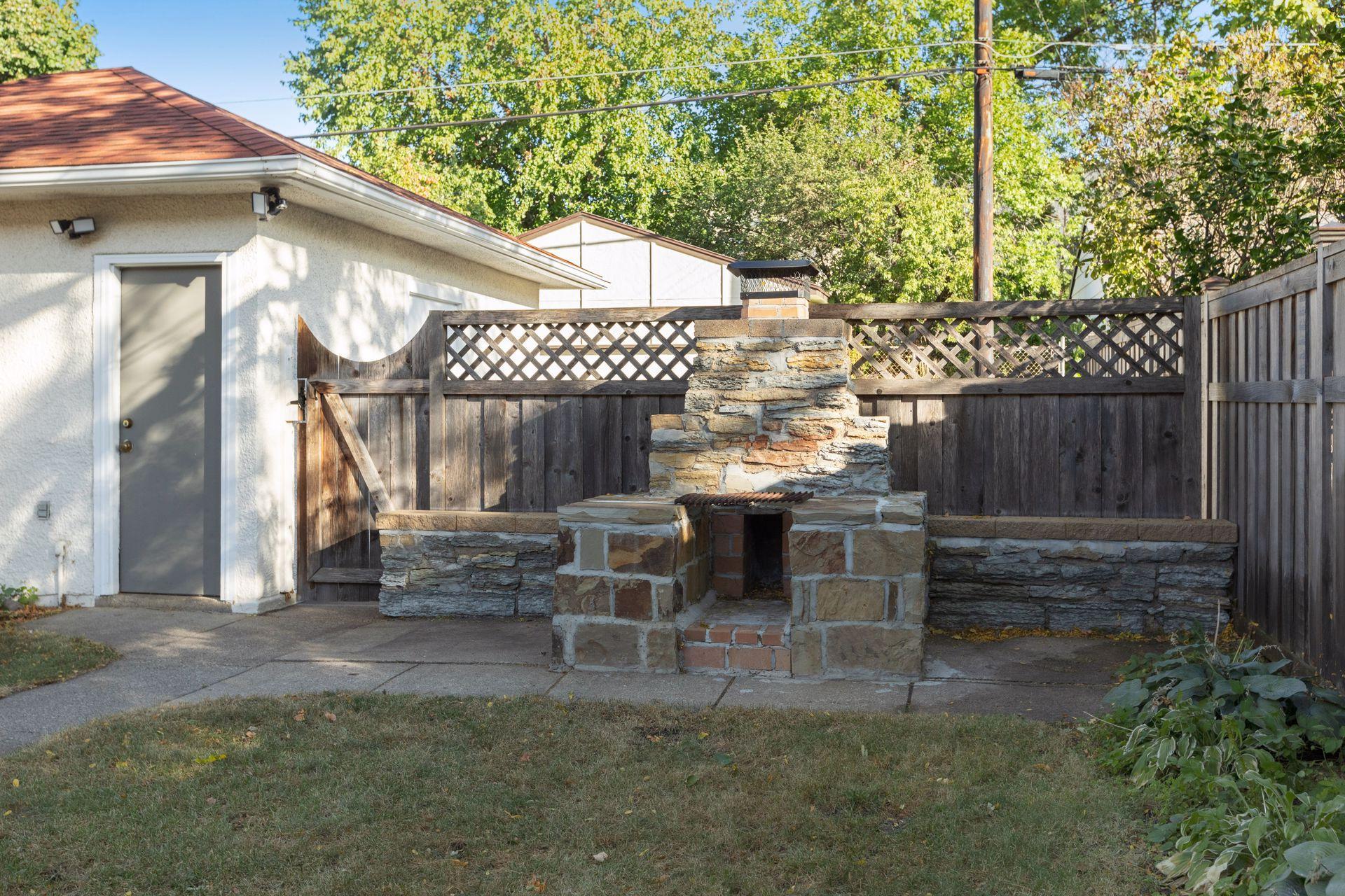 1071 Fairmount Avenue