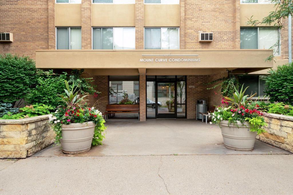 1770 Bryant Avenue S Unit: 311