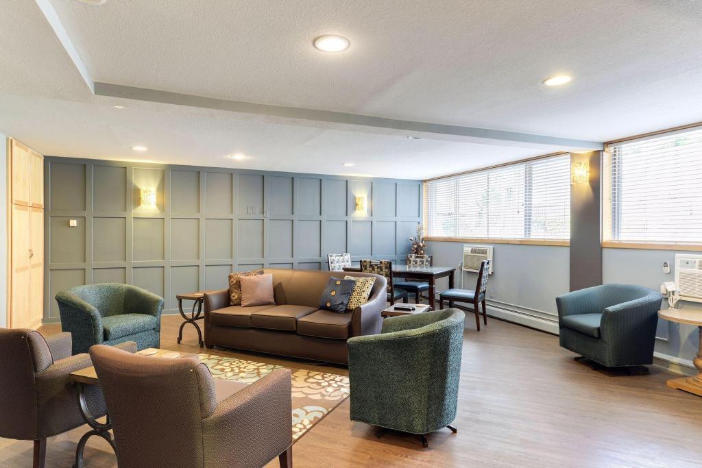 1770 Bryant Avenue S Unit: 311