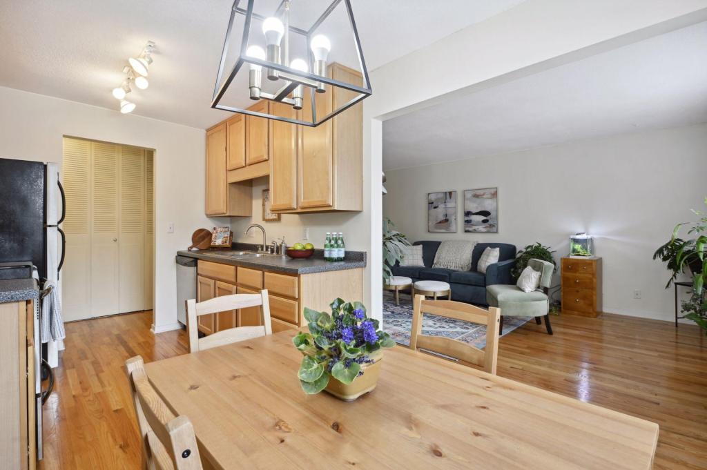 1770 Bryant Avenue S Unit: 311