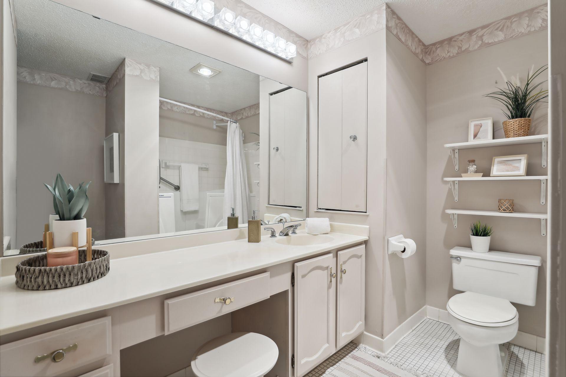 2275 Youngman Avenue Unit: 406W