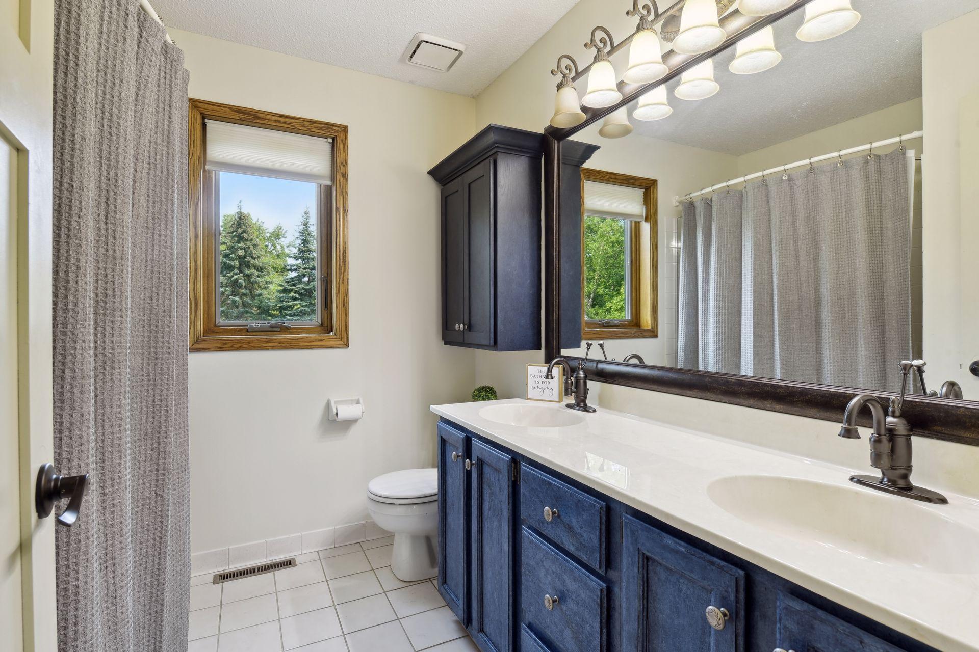 8122 W 109th Street Circle