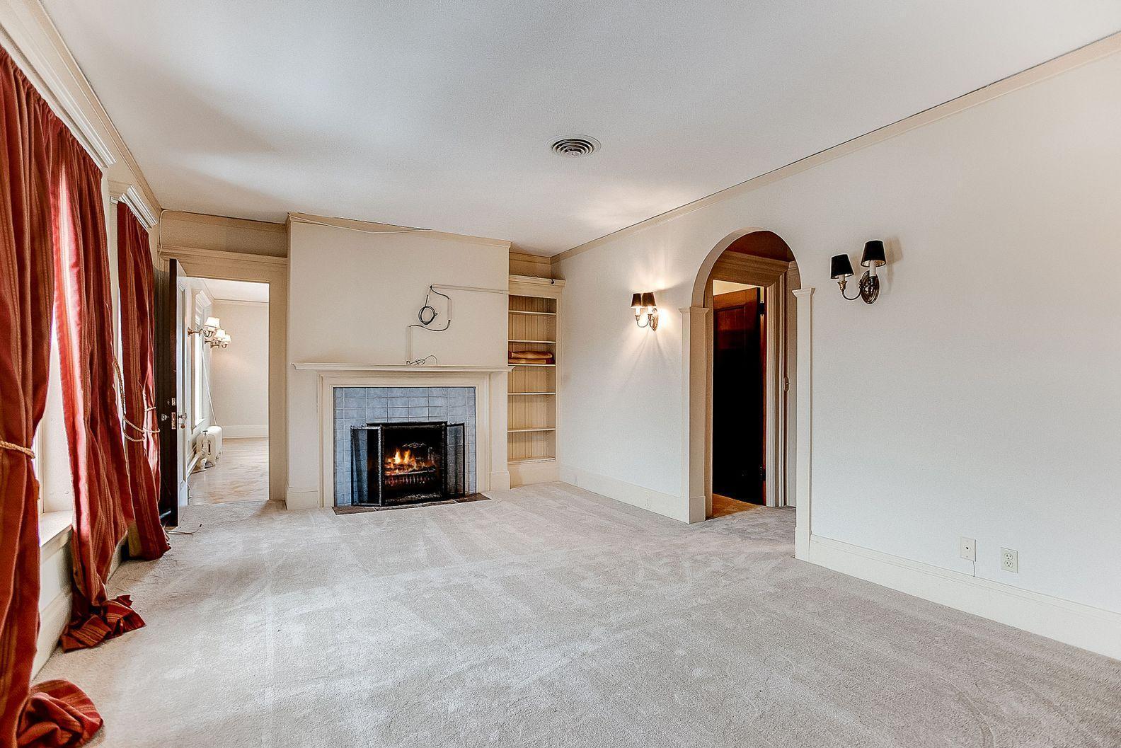 808 Summit Avenue Unit: 2