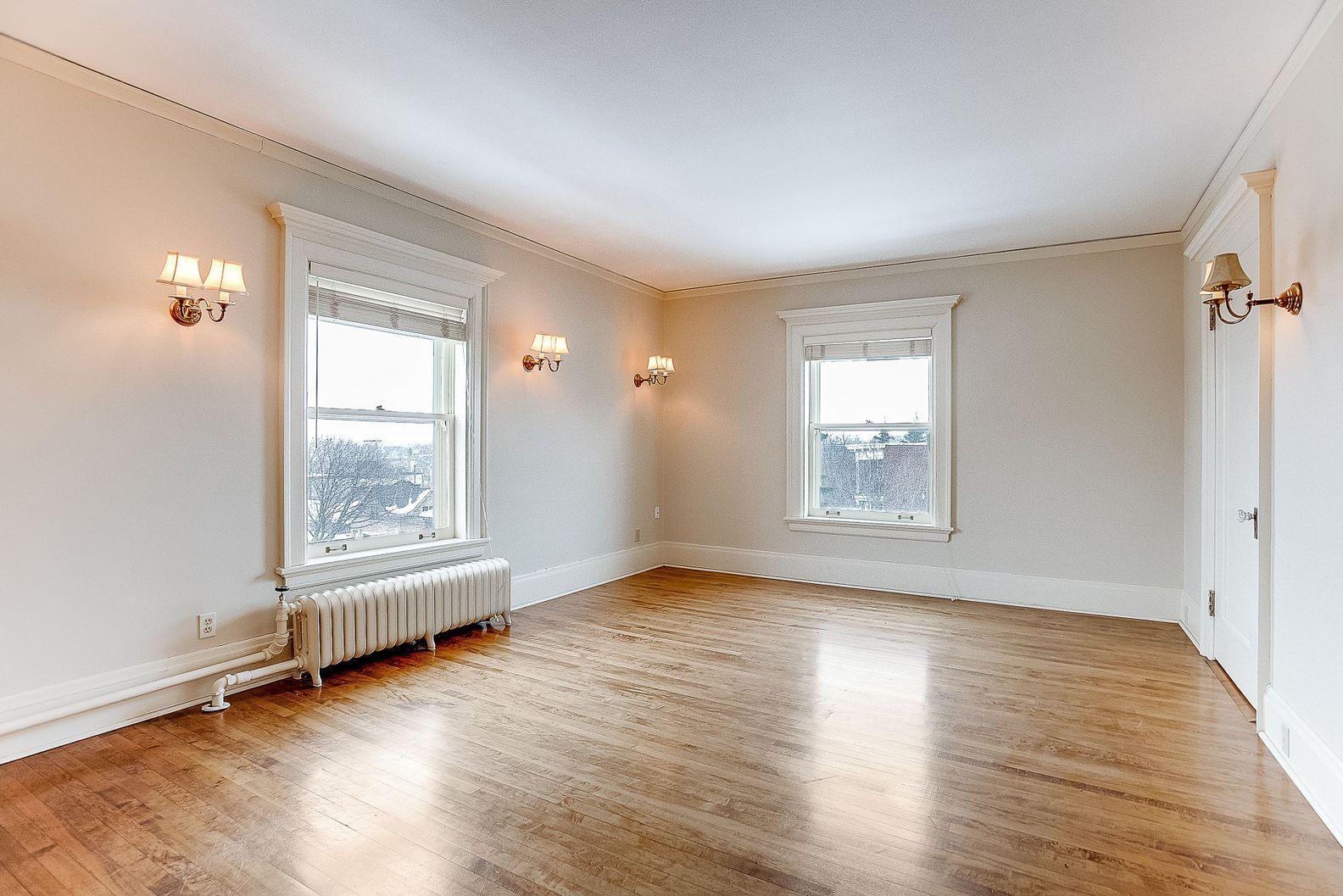 808 Summit Avenue Unit: 2