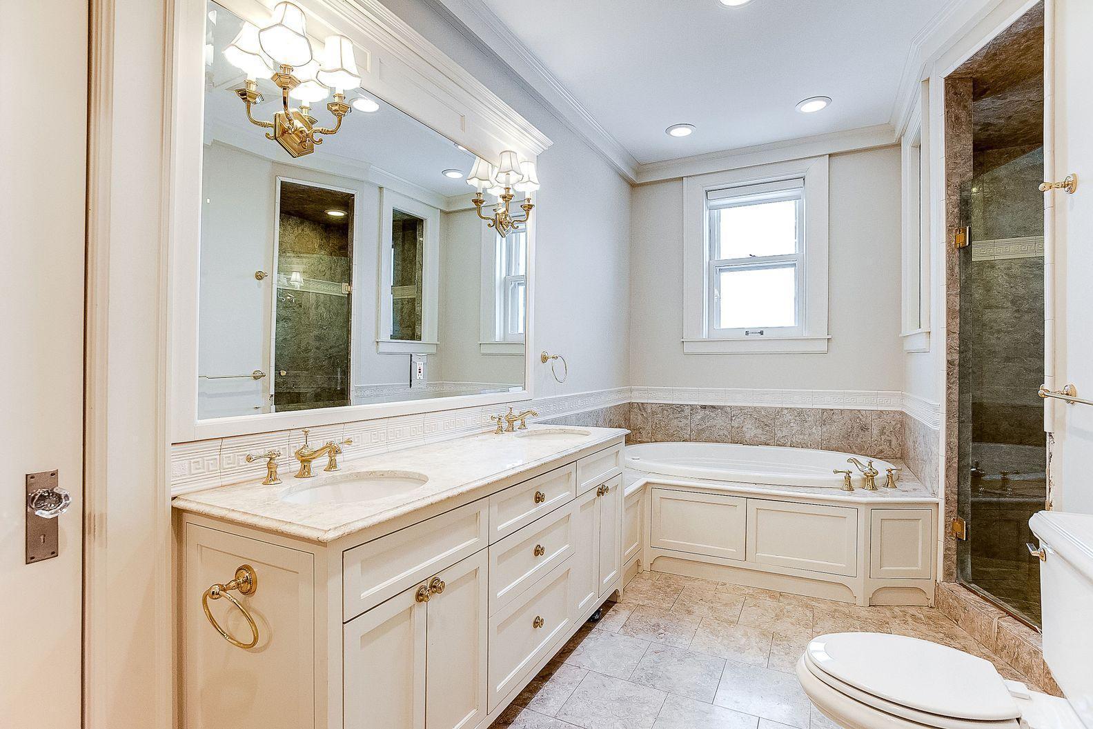 808 Summit Avenue Unit: 2