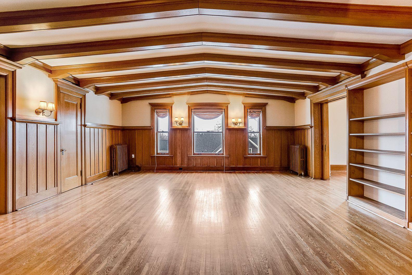 808 Summit Avenue Unit: 2