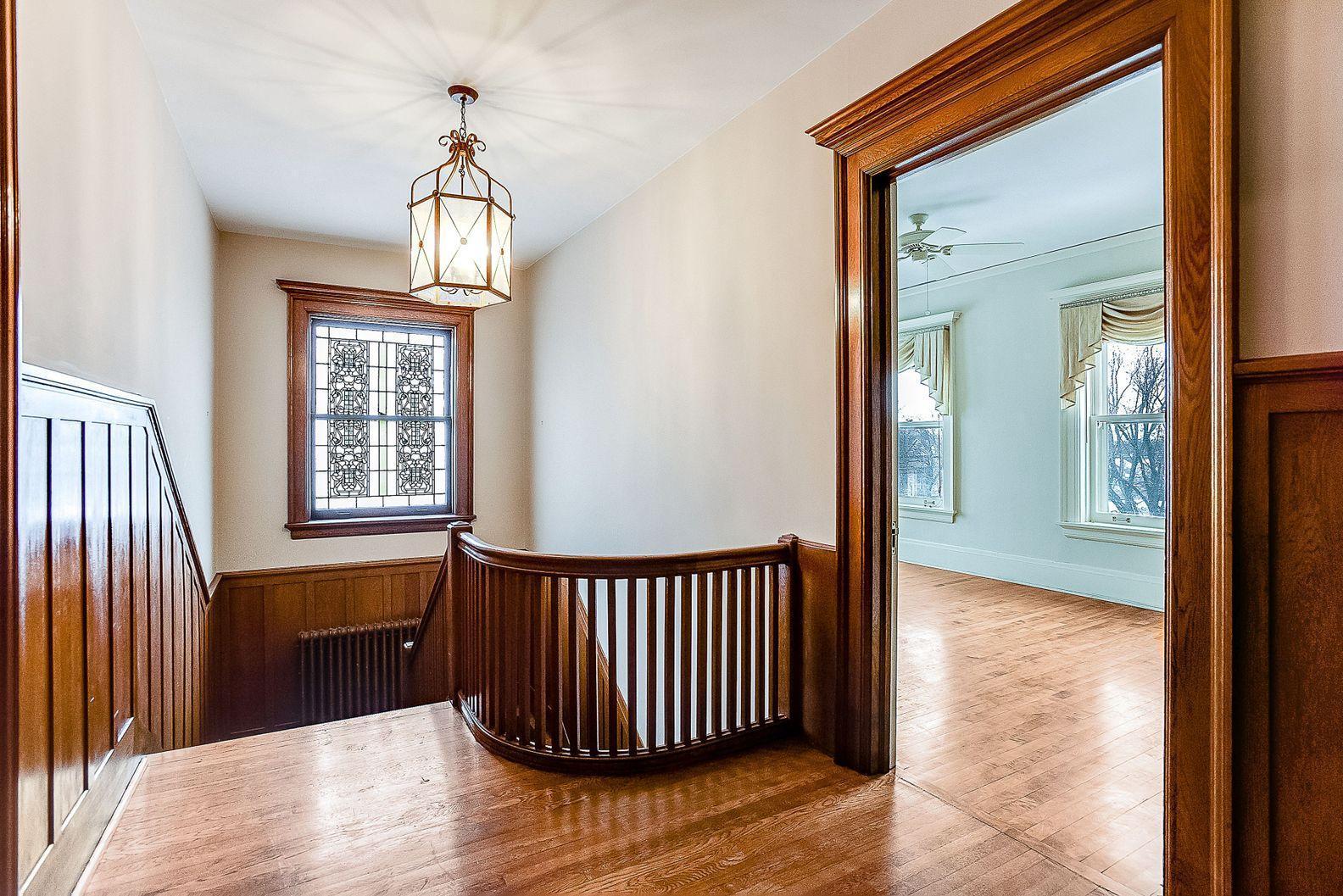 808 Summit Avenue Unit: 2