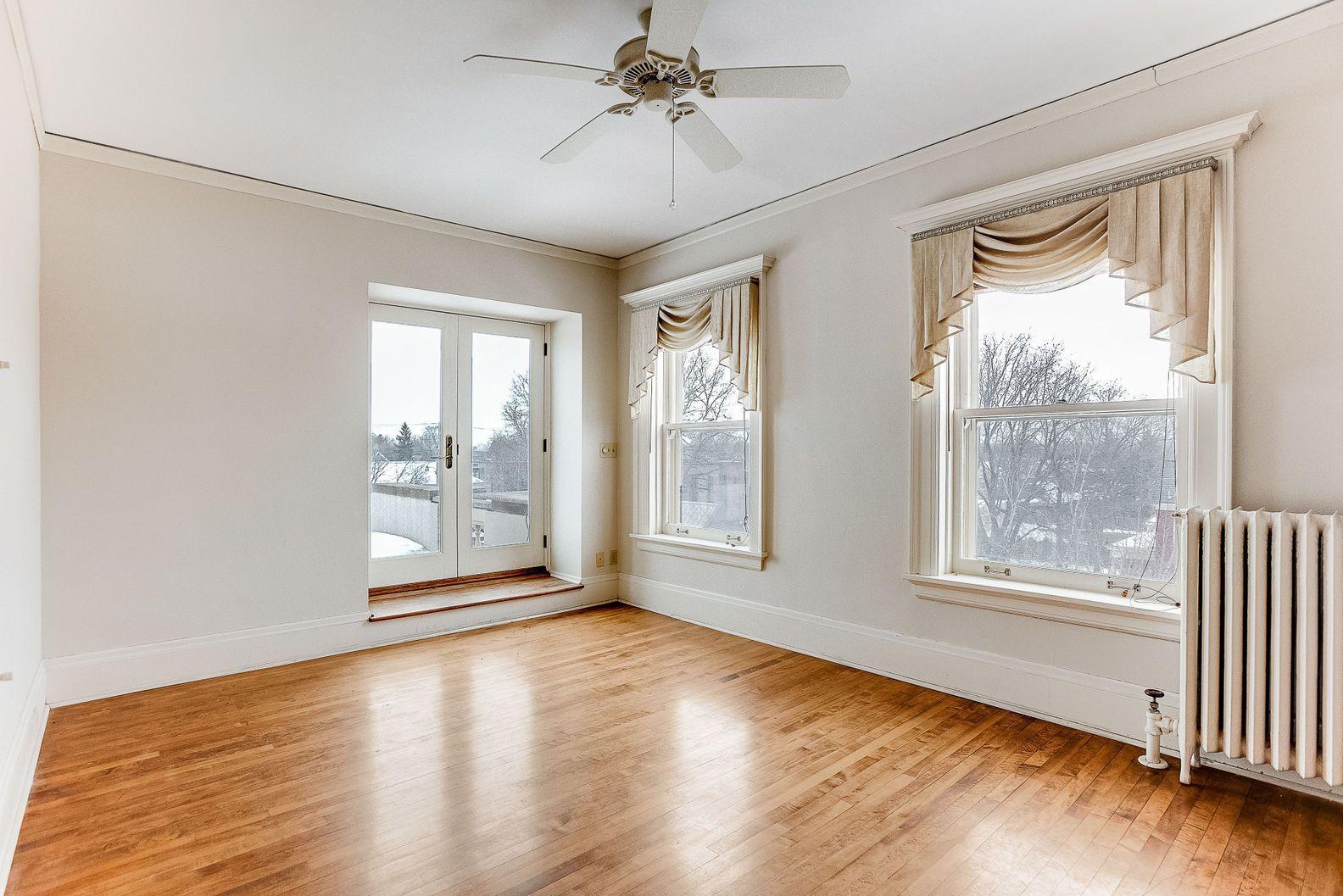 808 Summit Avenue Unit: 2