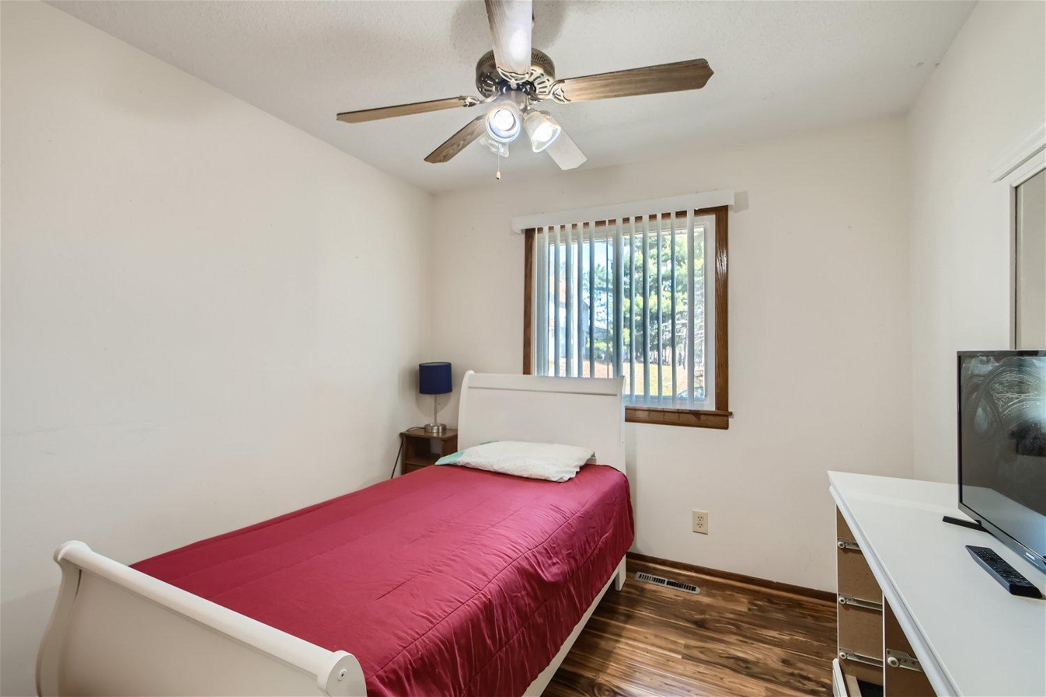 770 Hyacinth Avenue E