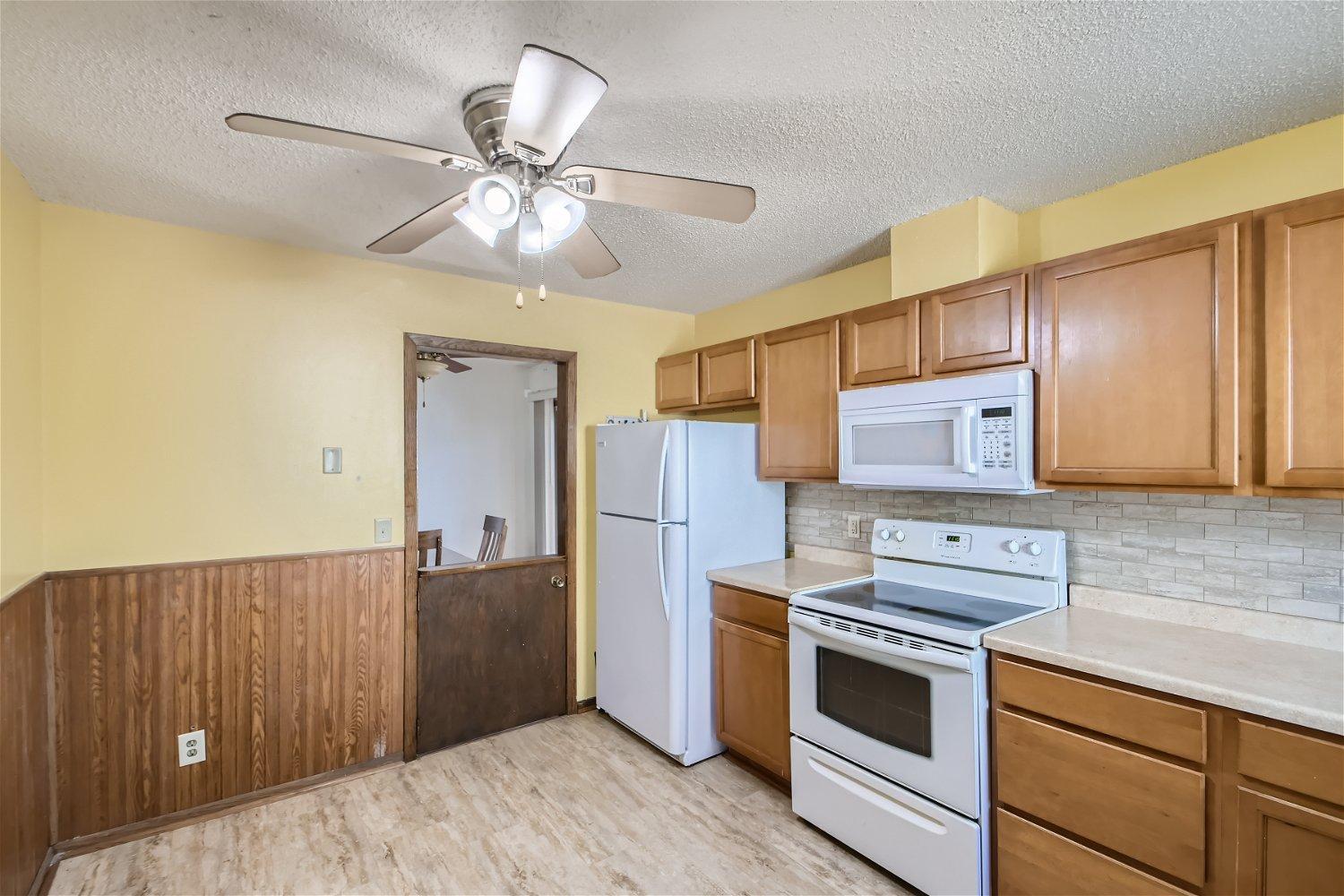 770 Hyacinth Avenue E