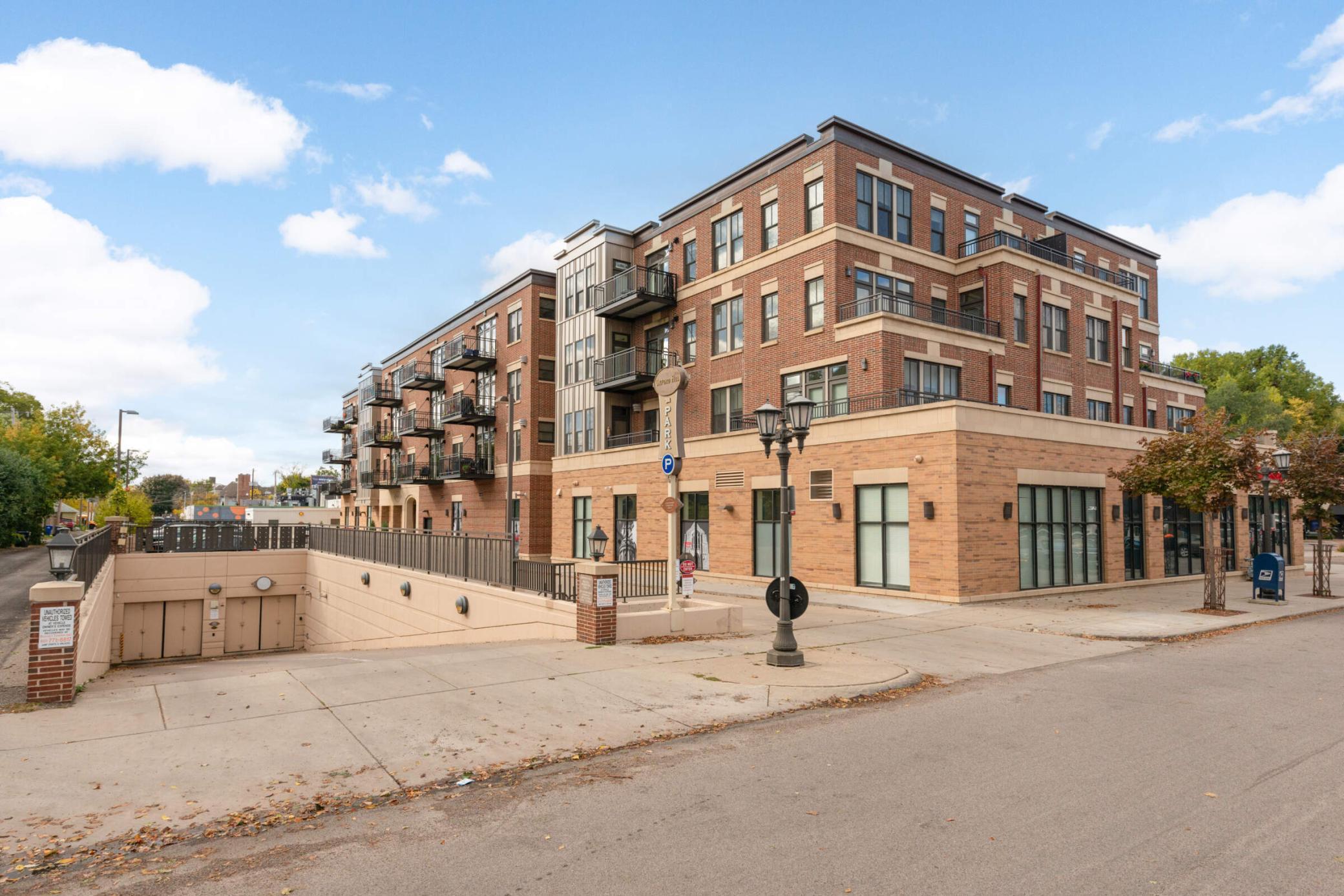 1060 Grand Avenue Unit: 302