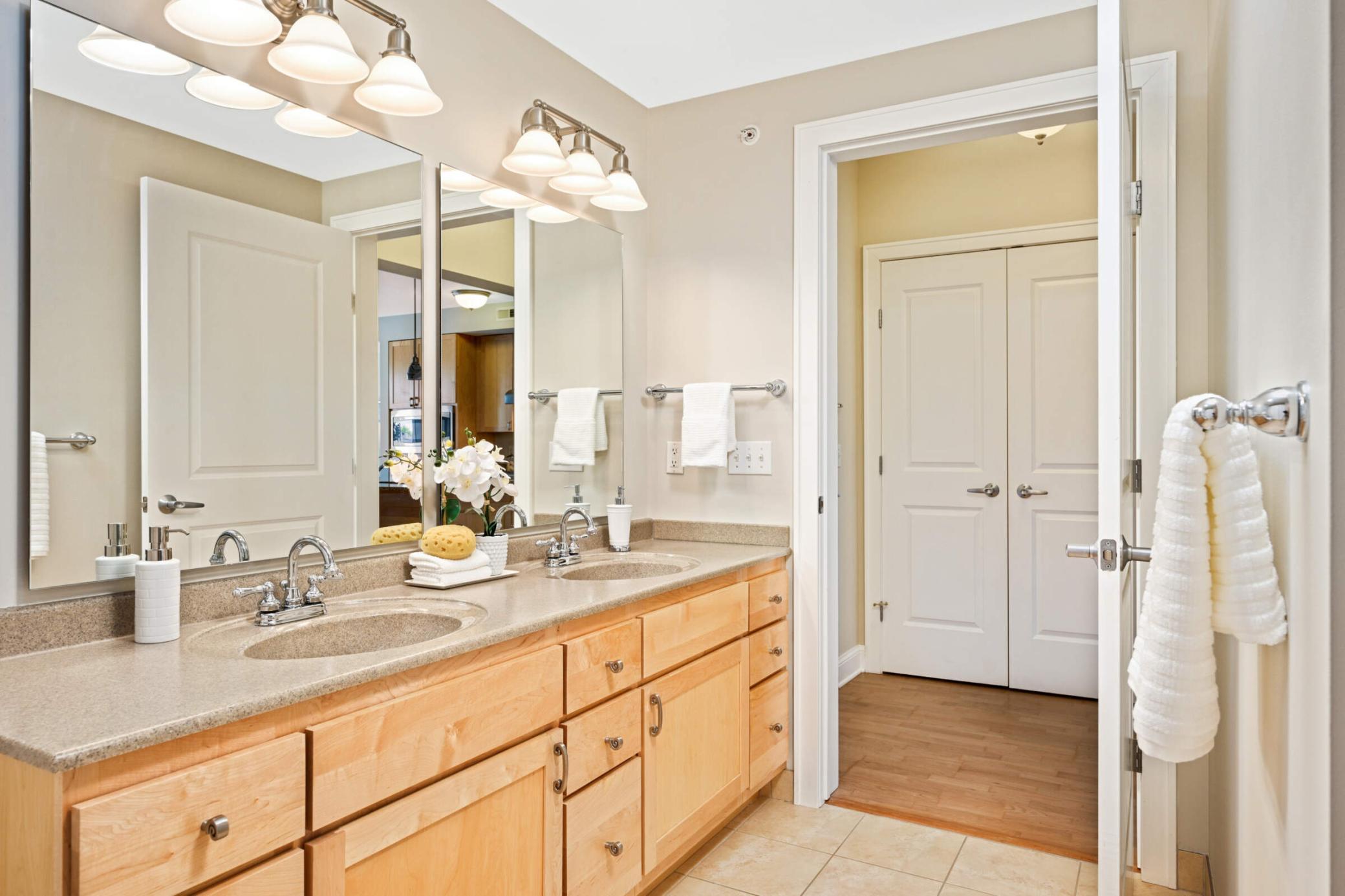 1060 Grand Avenue Unit: 302