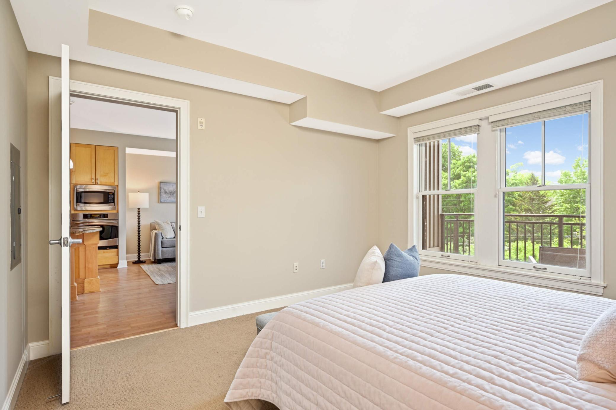 1060 Grand Avenue Unit: 302