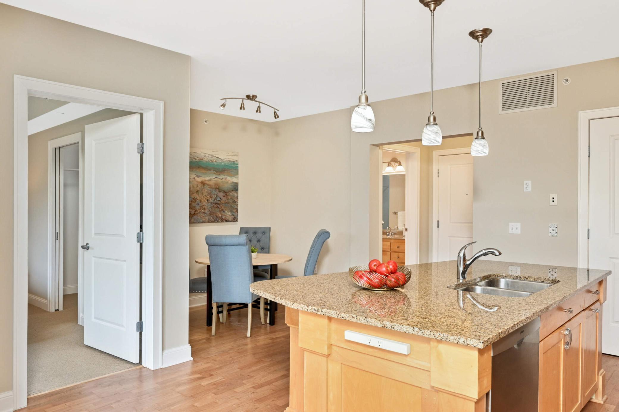 1060 Grand Avenue Unit: 302