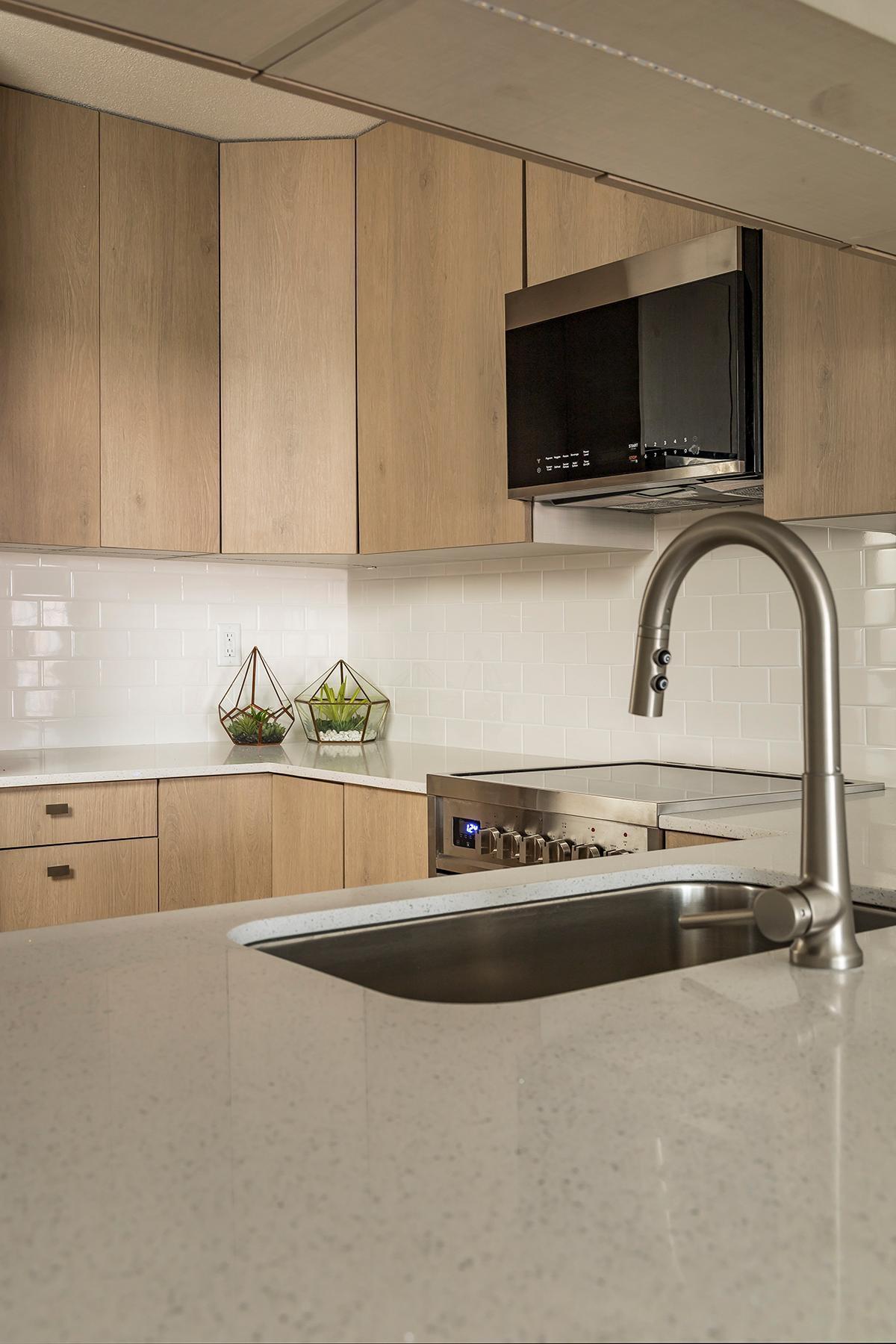 455 Dayton Avenue Unit: 208