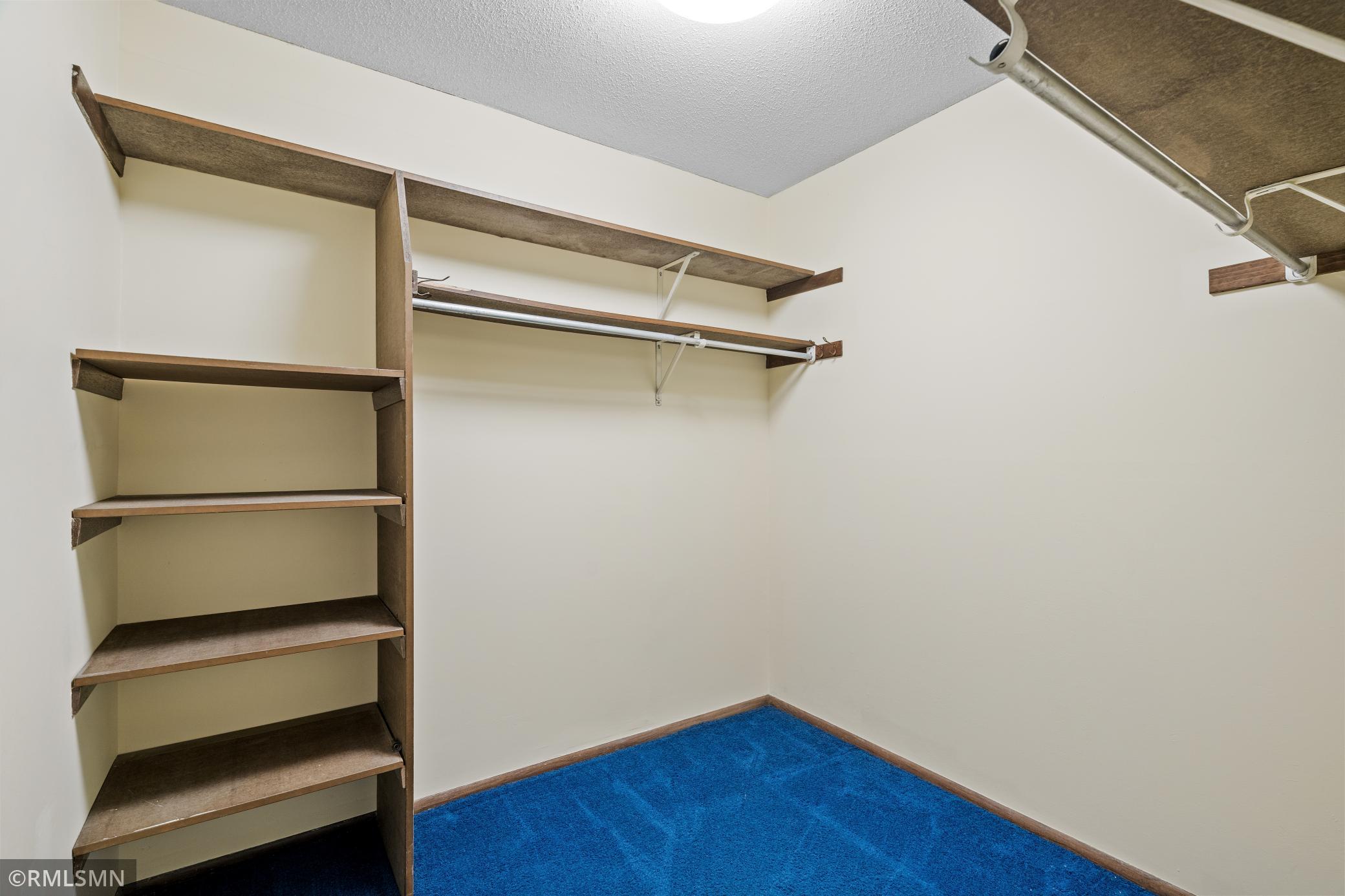 8441 Irwin Road Unit: 215