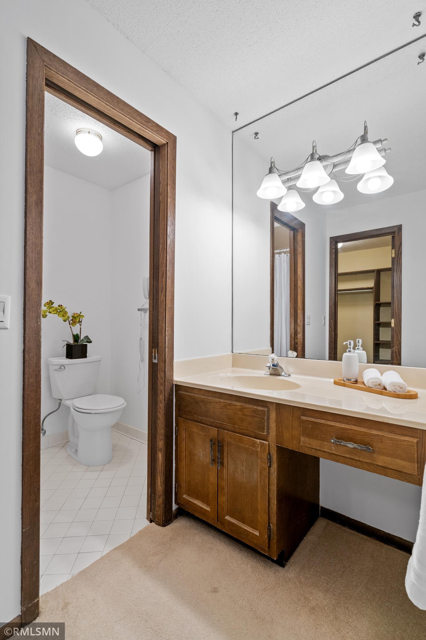 8441 Irwin Road Unit: 215