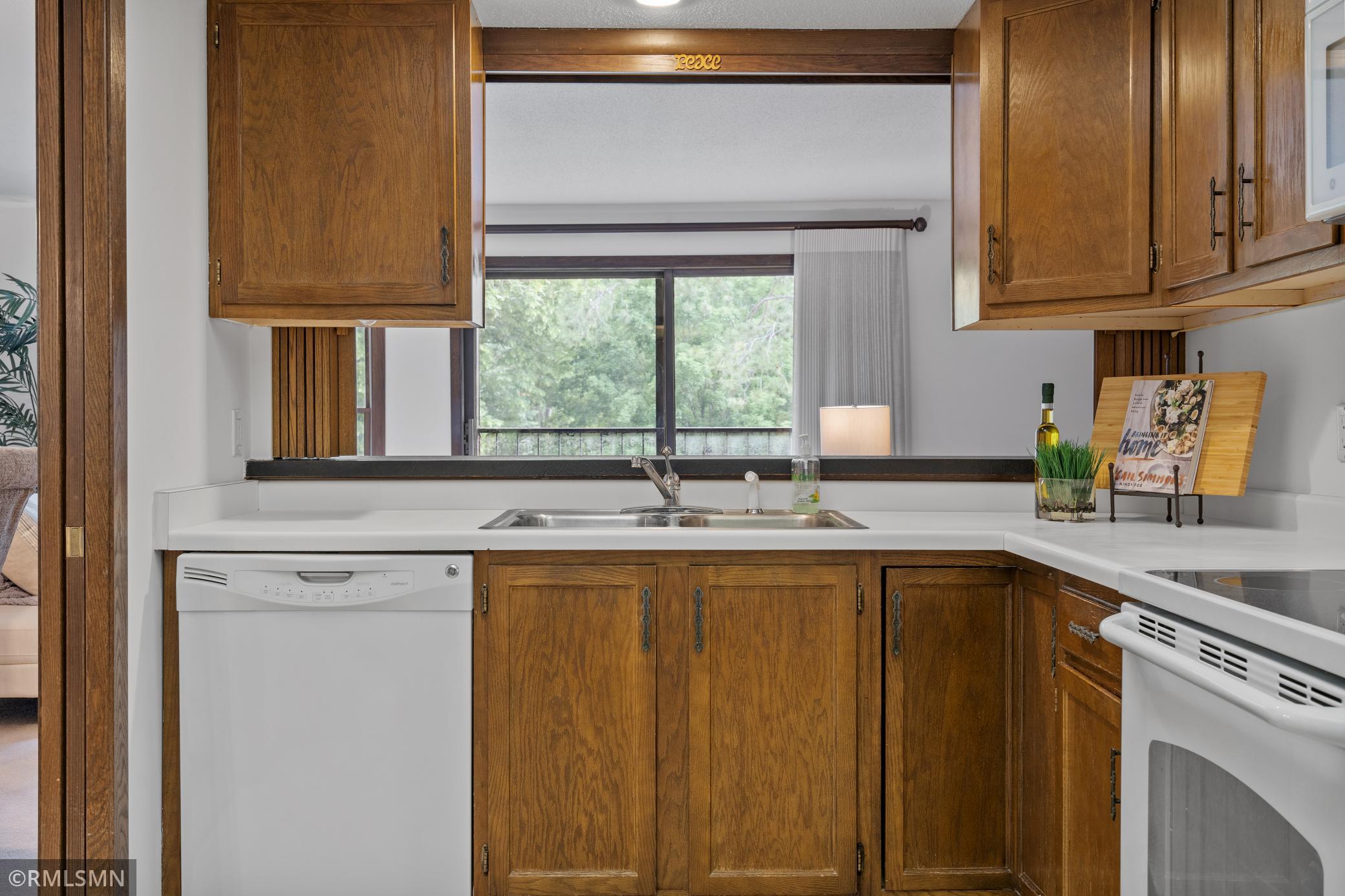 8441 Irwin Road Unit: 215