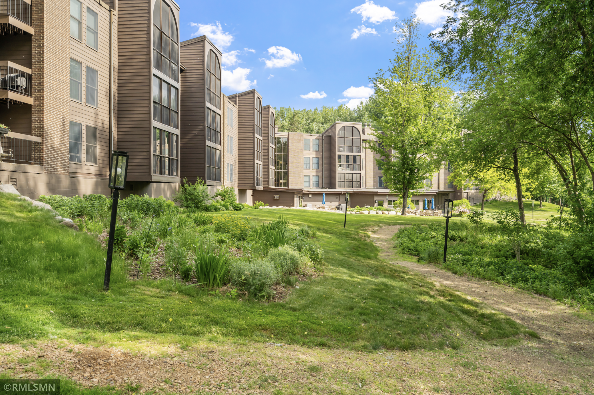 8441 Irwin Road Unit: 215