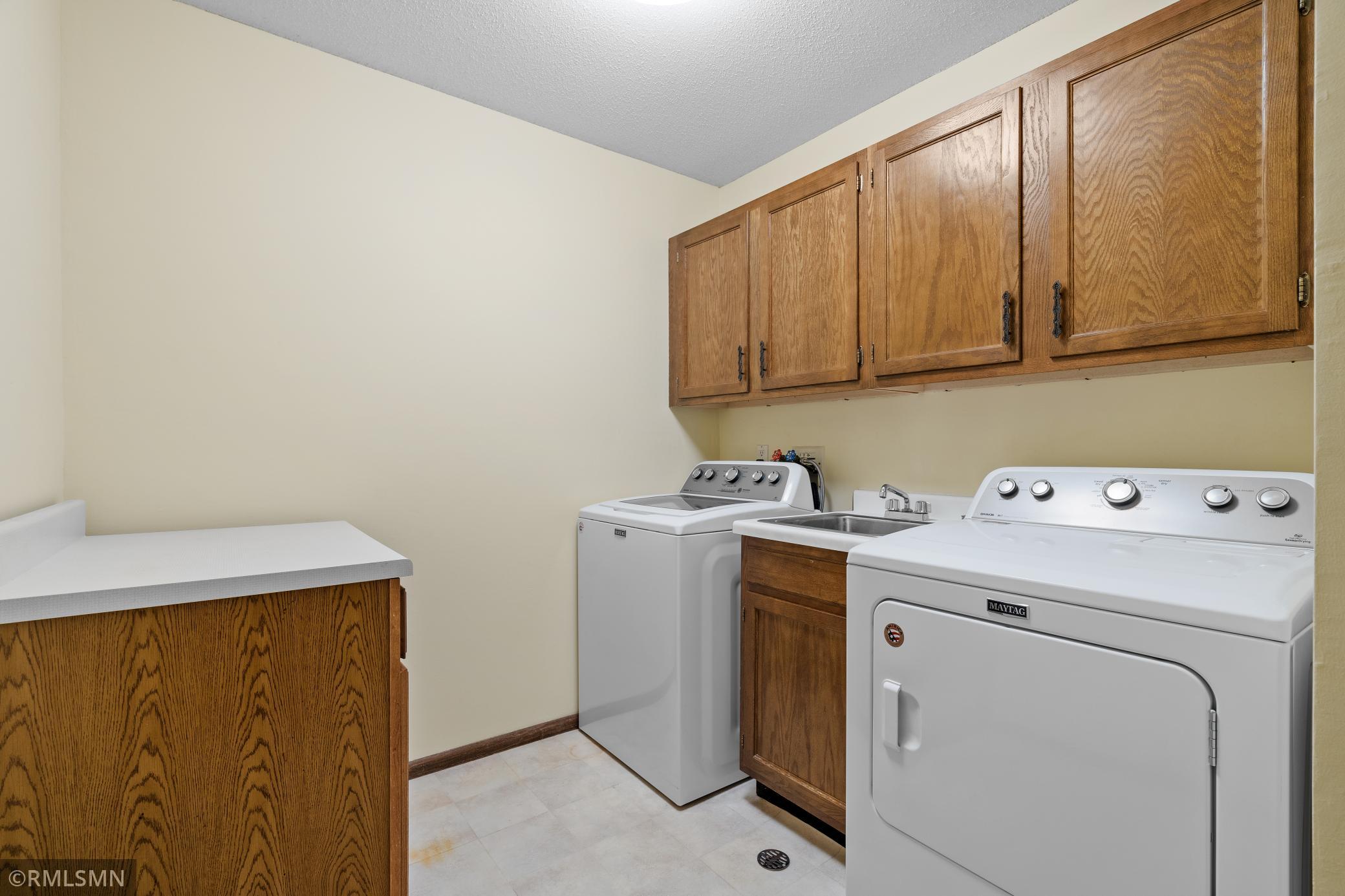 8441 Irwin Road Unit: 215