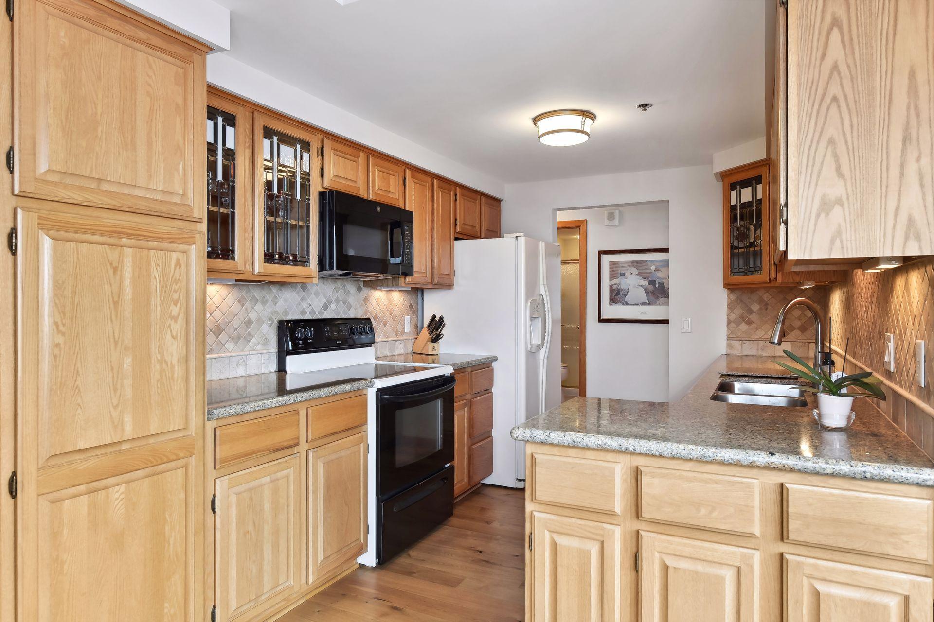 168 6th Street E Unit: 4001