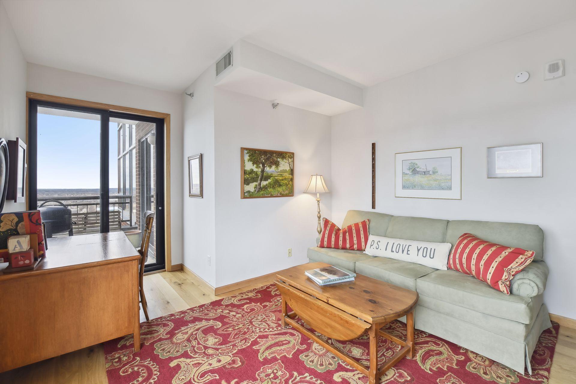 168 6th Street E Unit: 4001