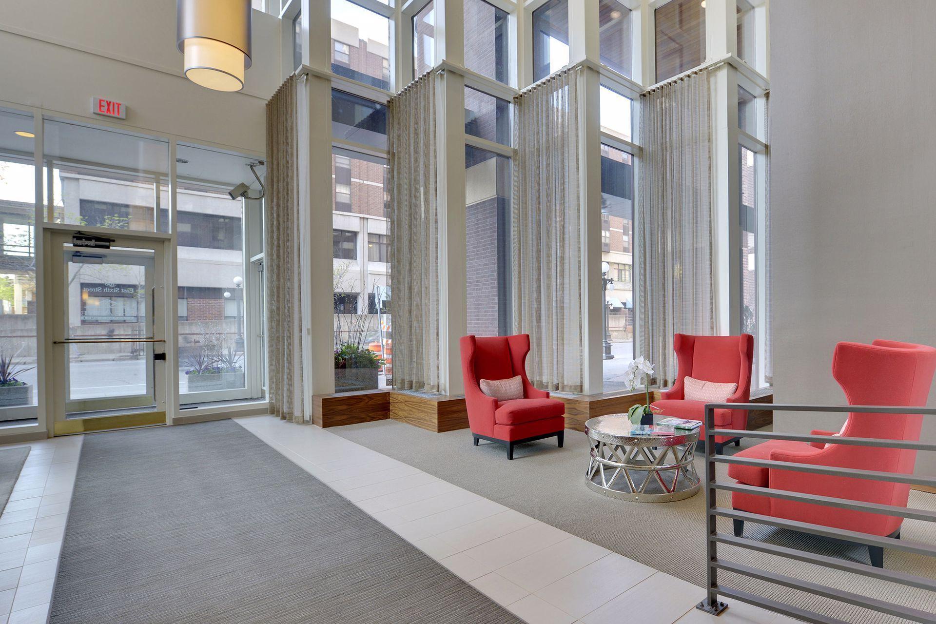 168 6th Street E Unit: 4001