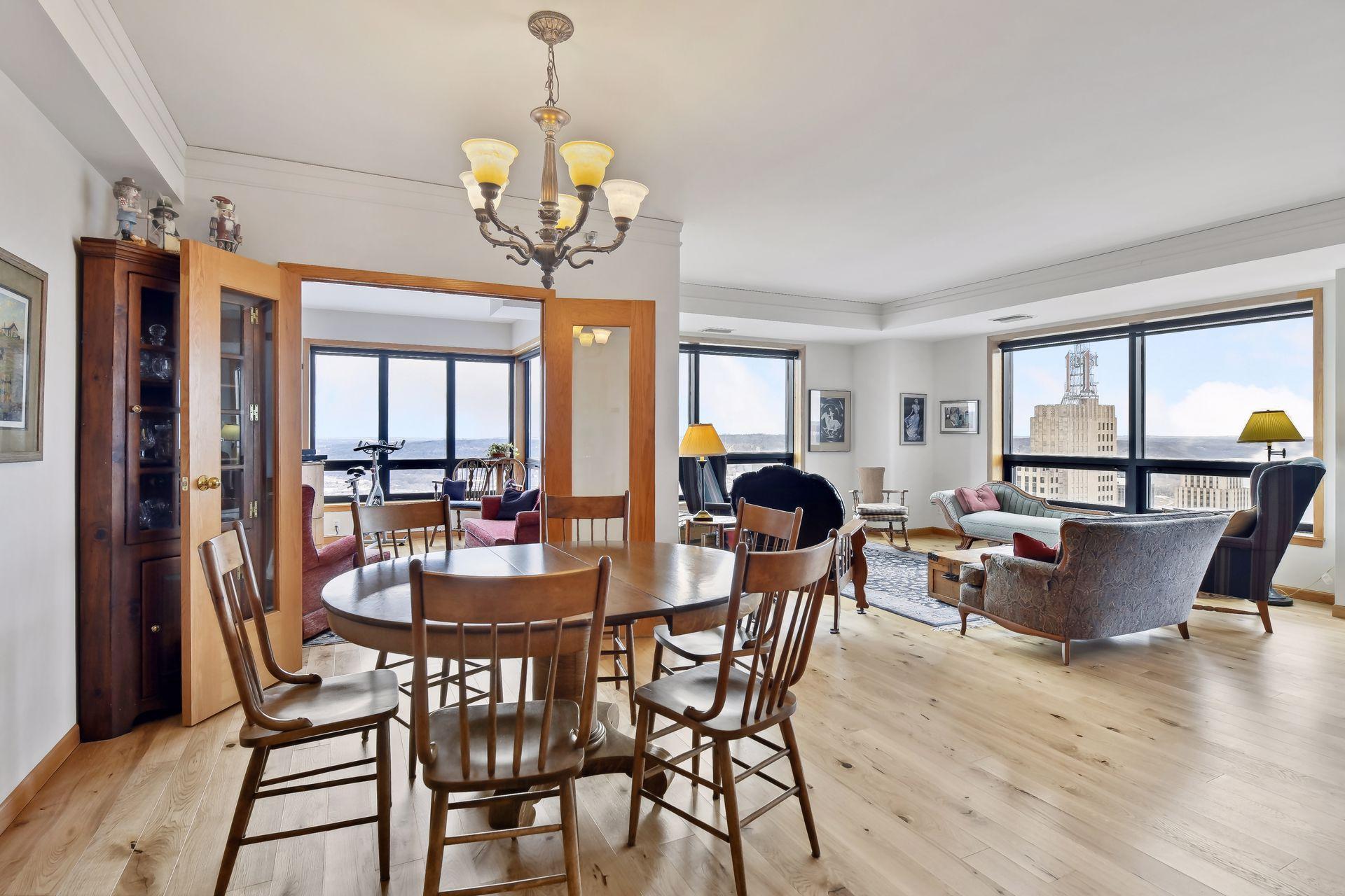 168 6th Street E Unit: 4001