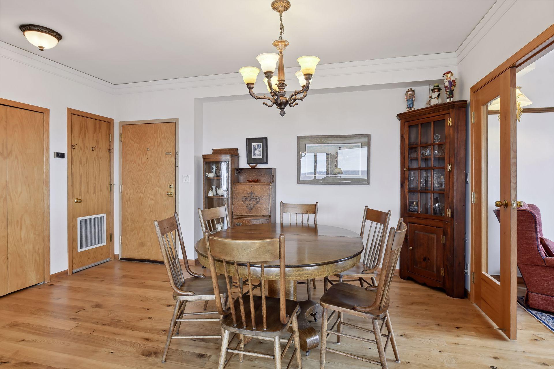 168 6th Street E Unit: 4001