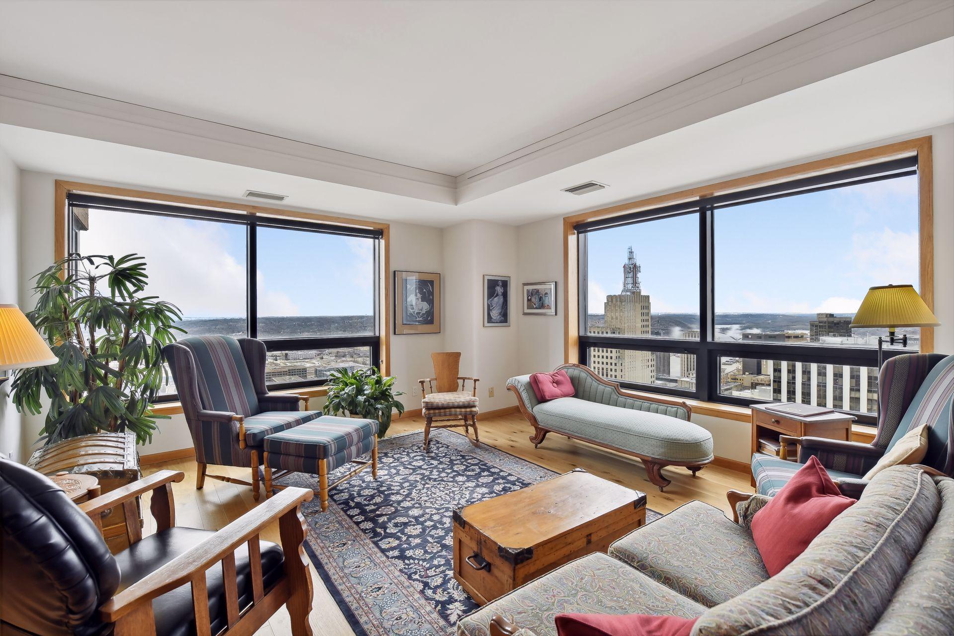 168 6th Street E Unit: 4001