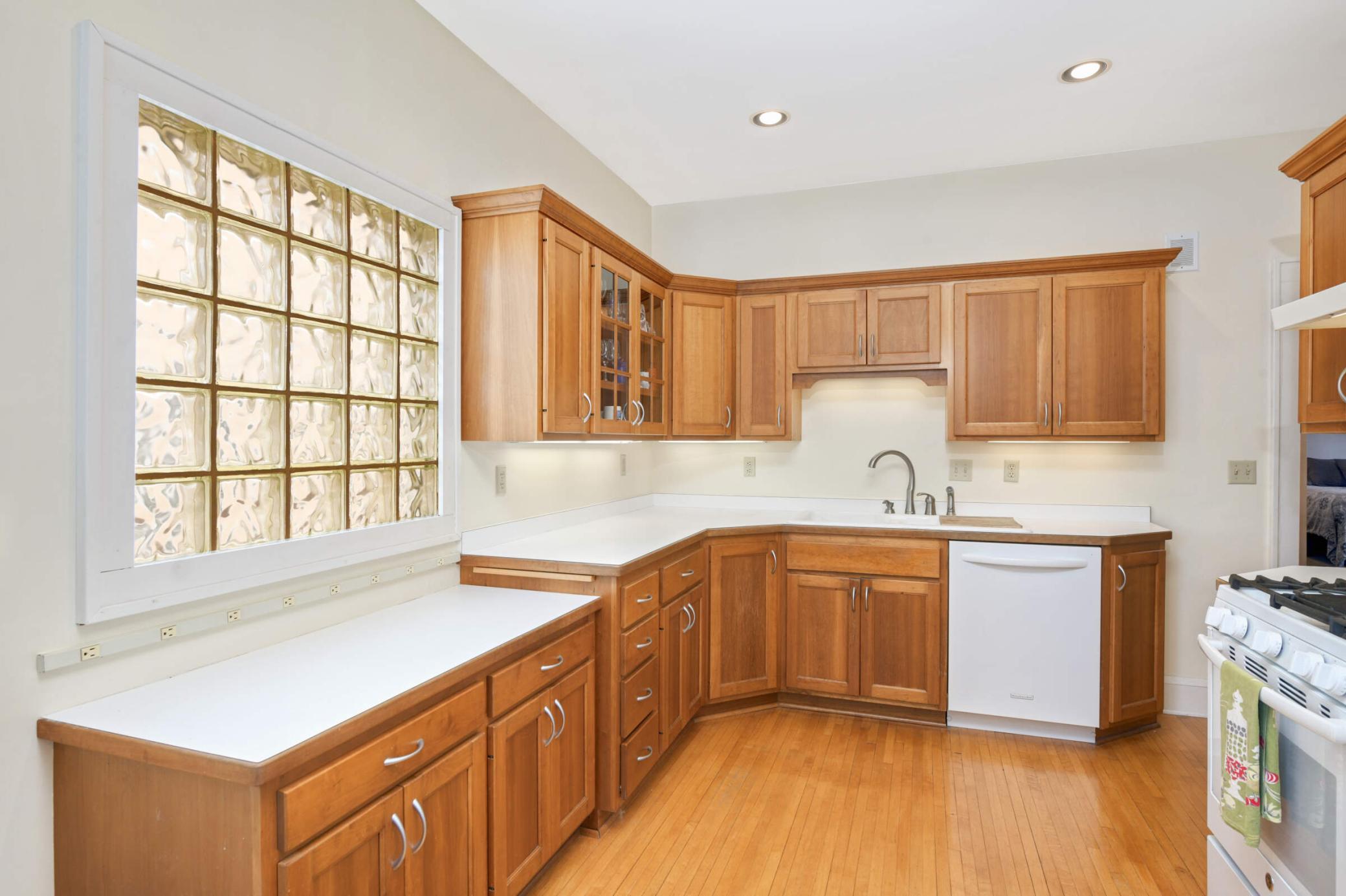 951 Fairmount Avenue