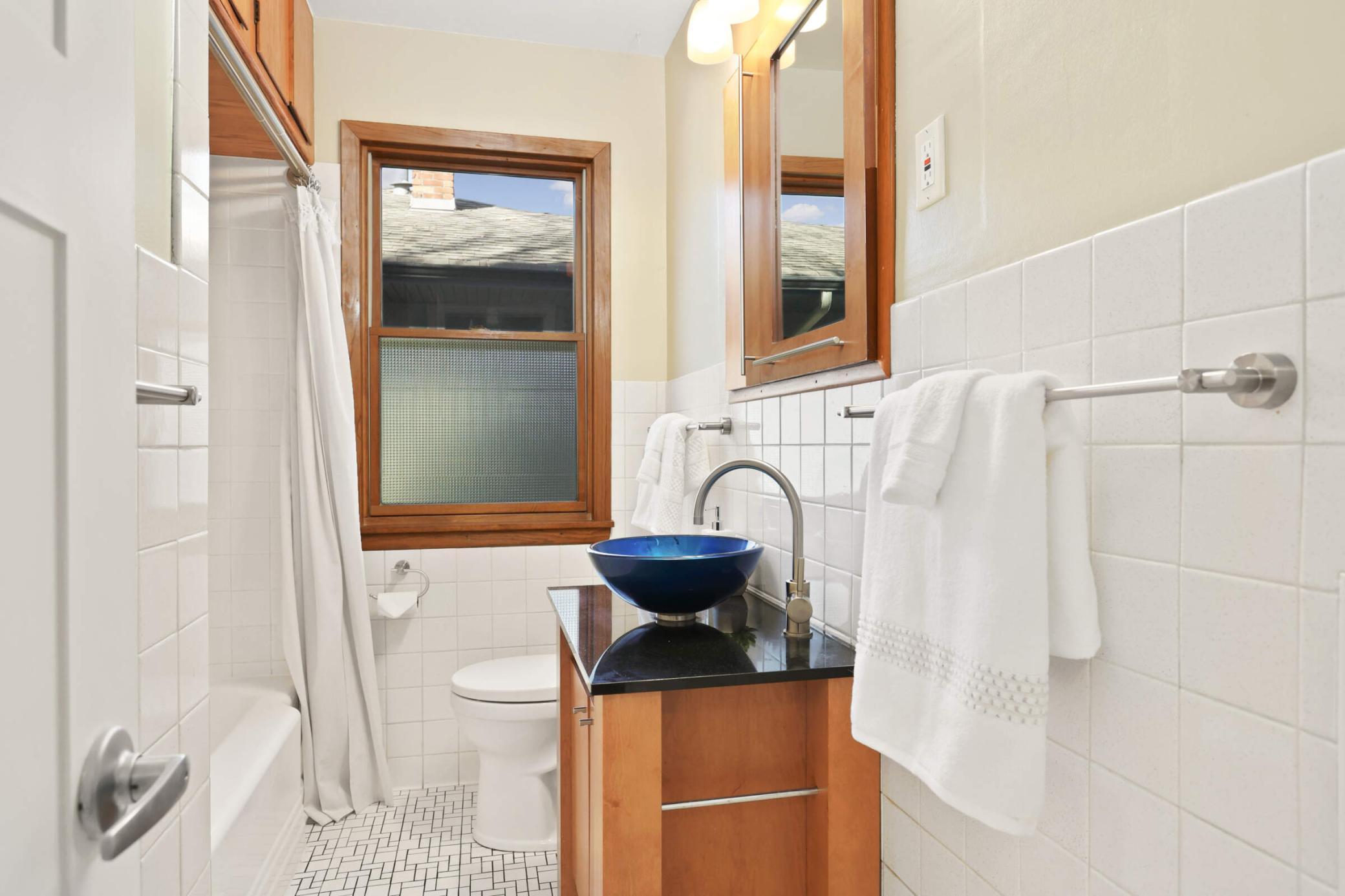 2667 Parkview Boulevard