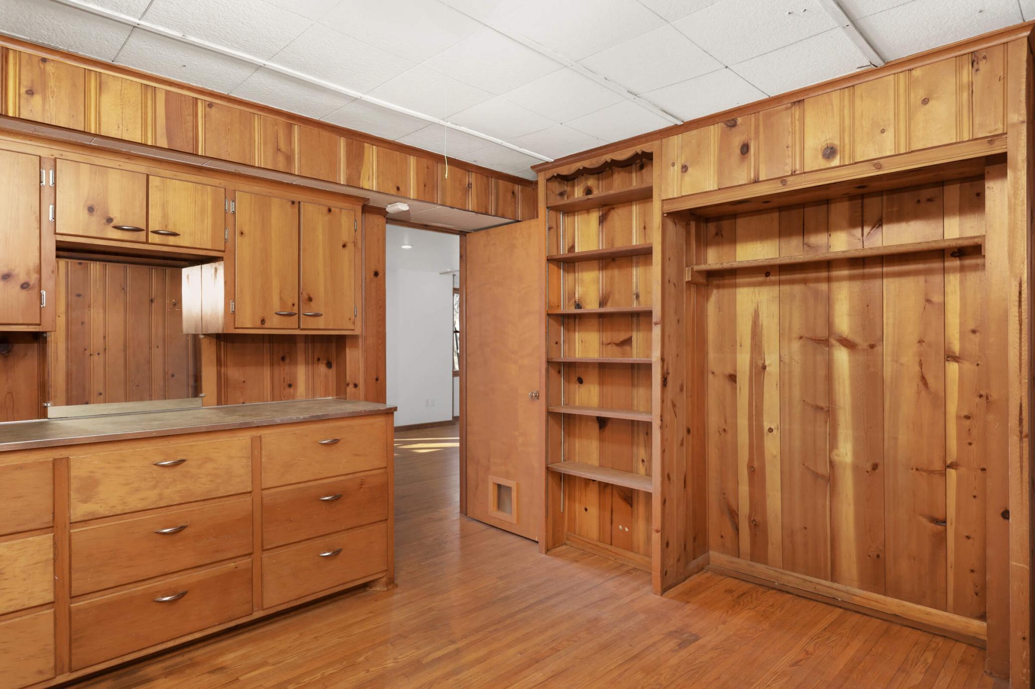 2667 Parkview Boulevard