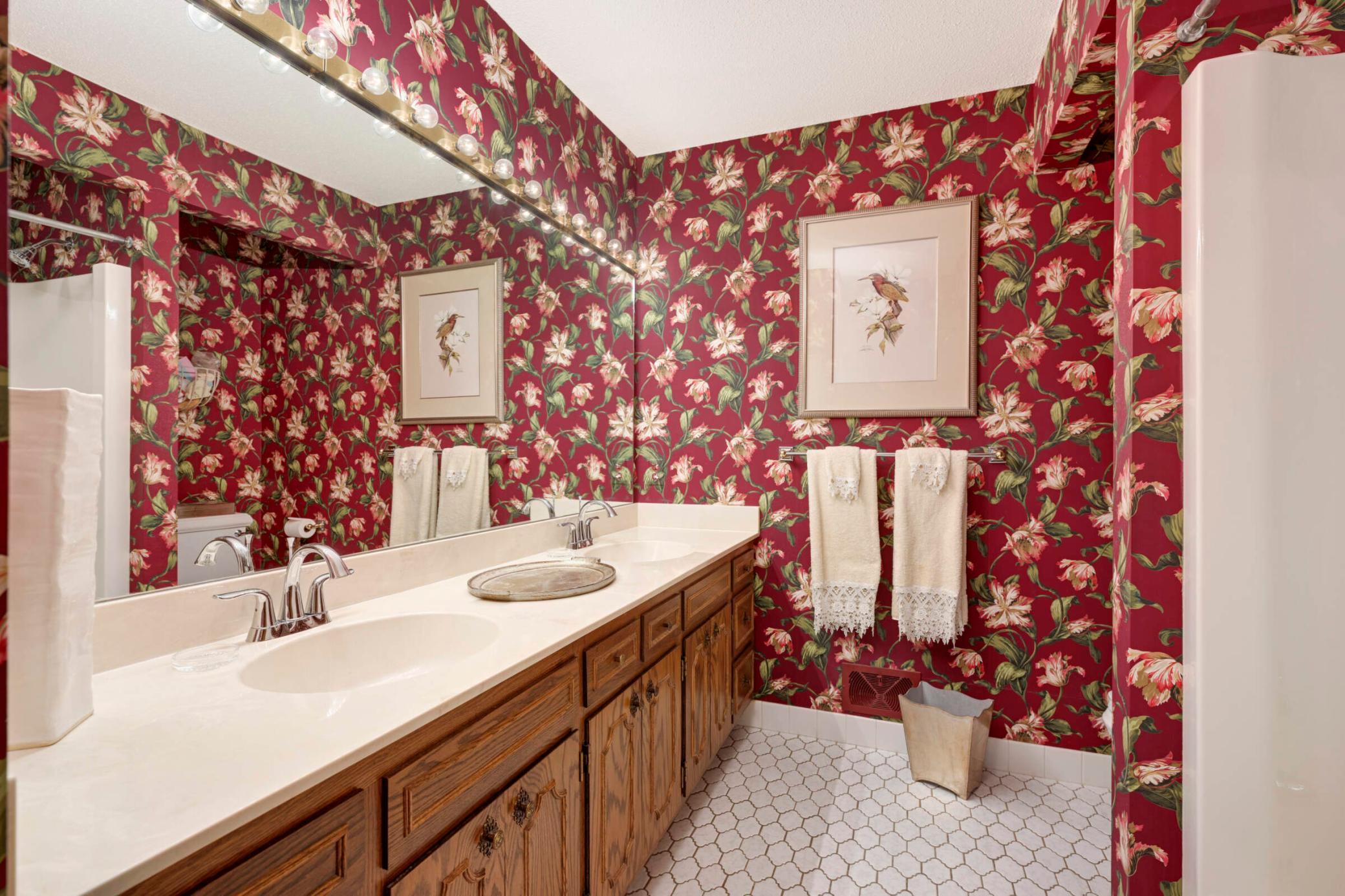 1775 Lexington Avenue S Unit: 12