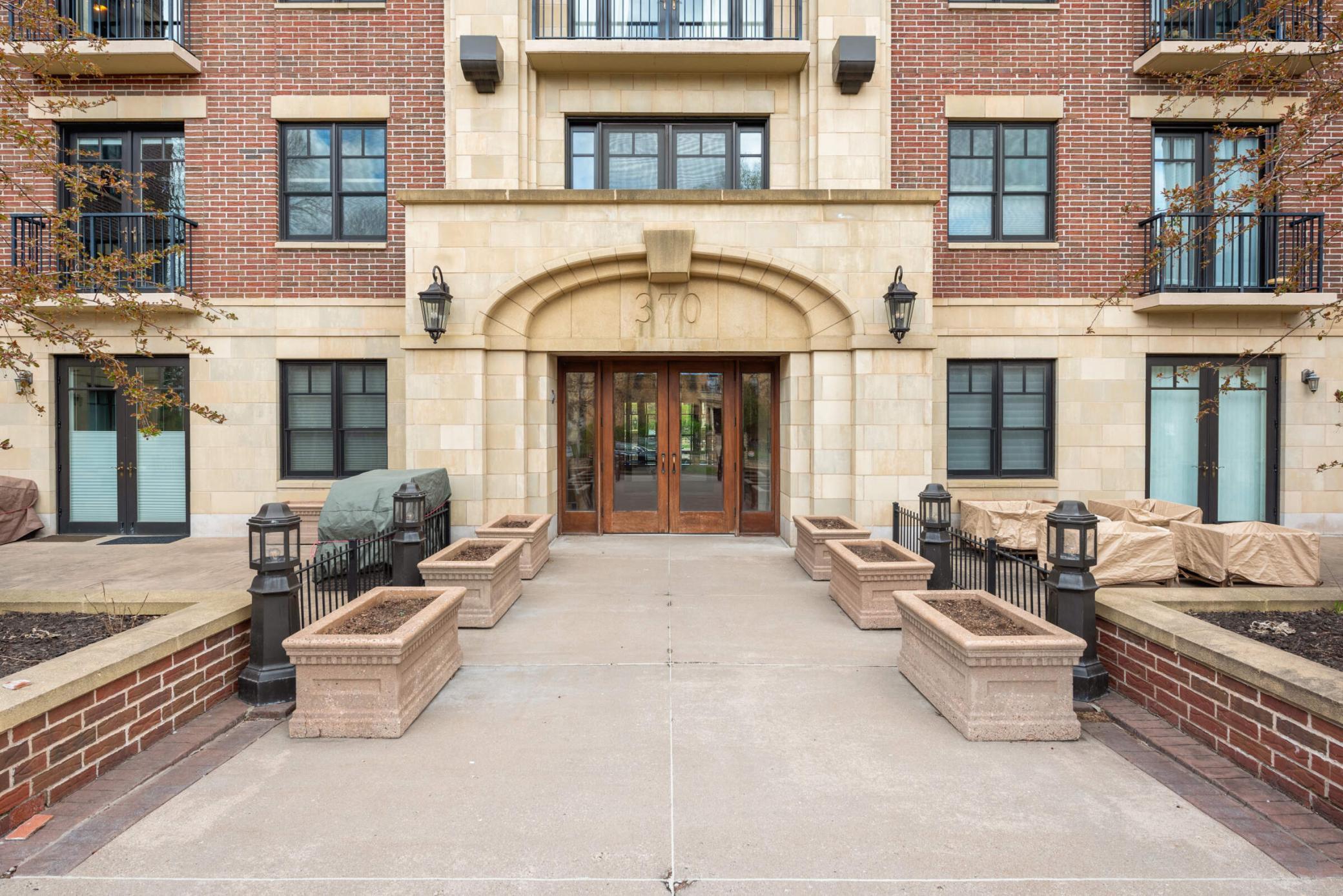 370 Marshall Avenue Unit: 402