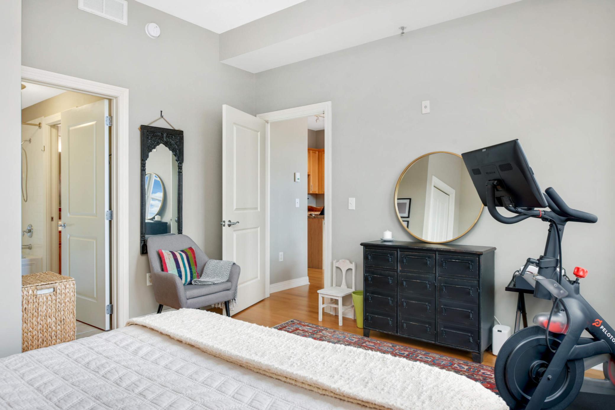 370 Marshall Avenue Unit: 402