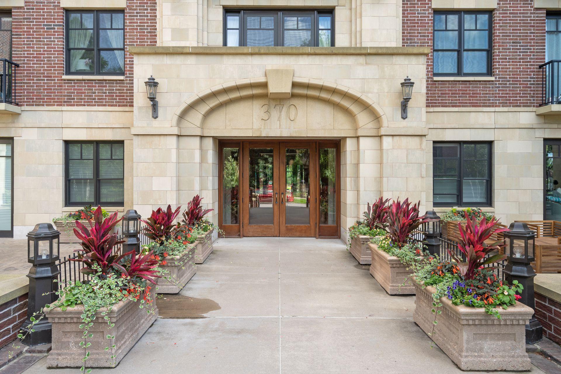 370 Marshall Avenue Unit: 402