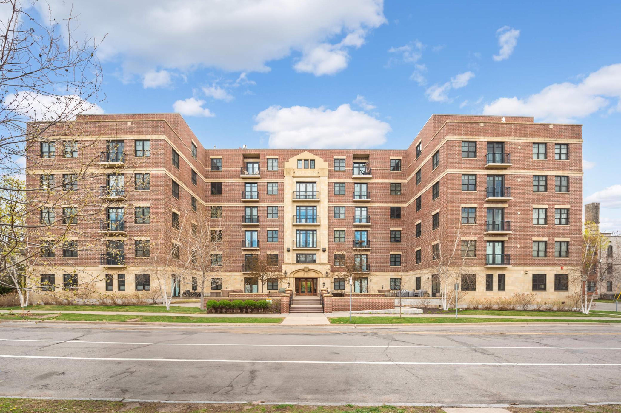 370 Marshall Avenue Unit: 402