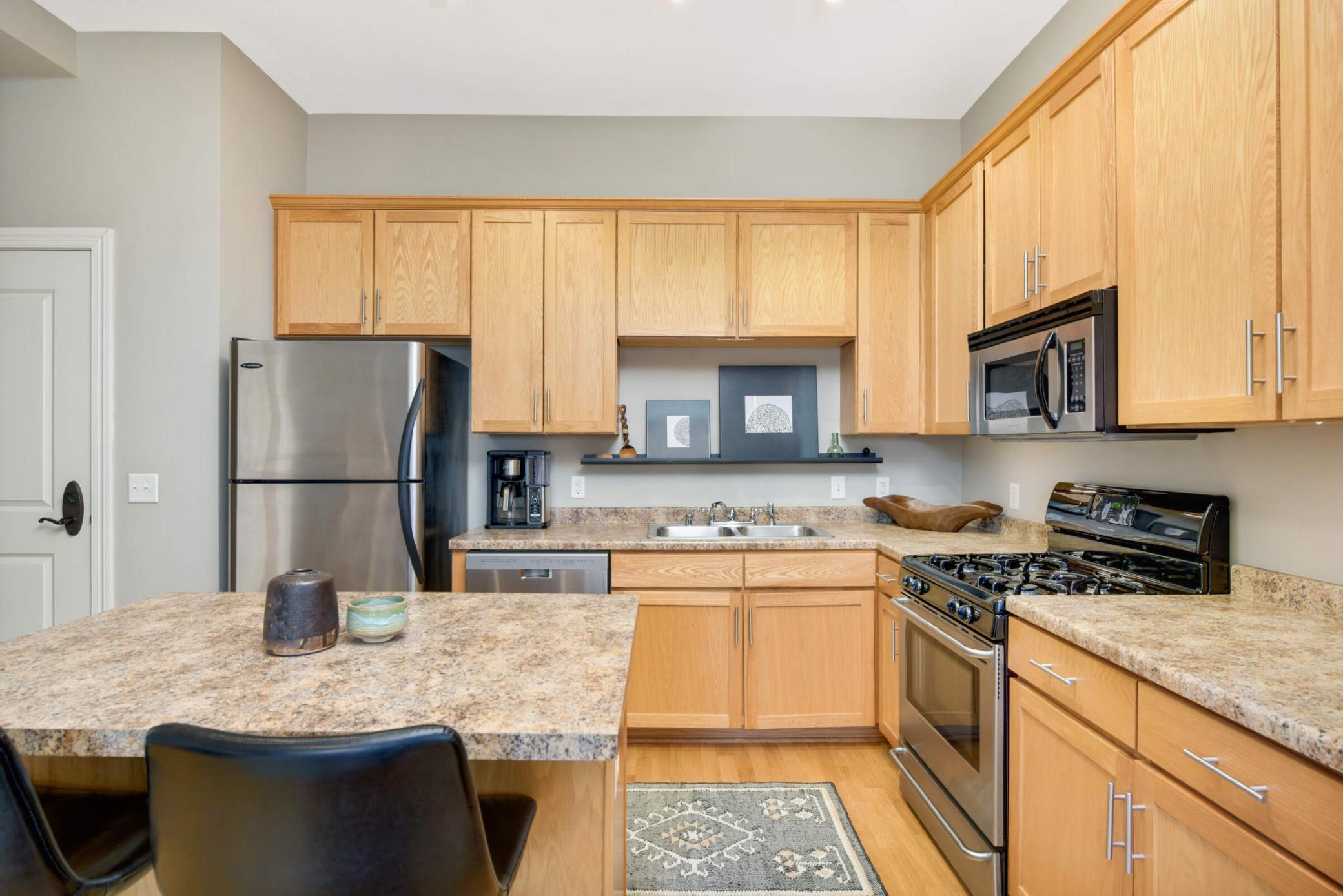 370 Marshall Avenue Unit: 402