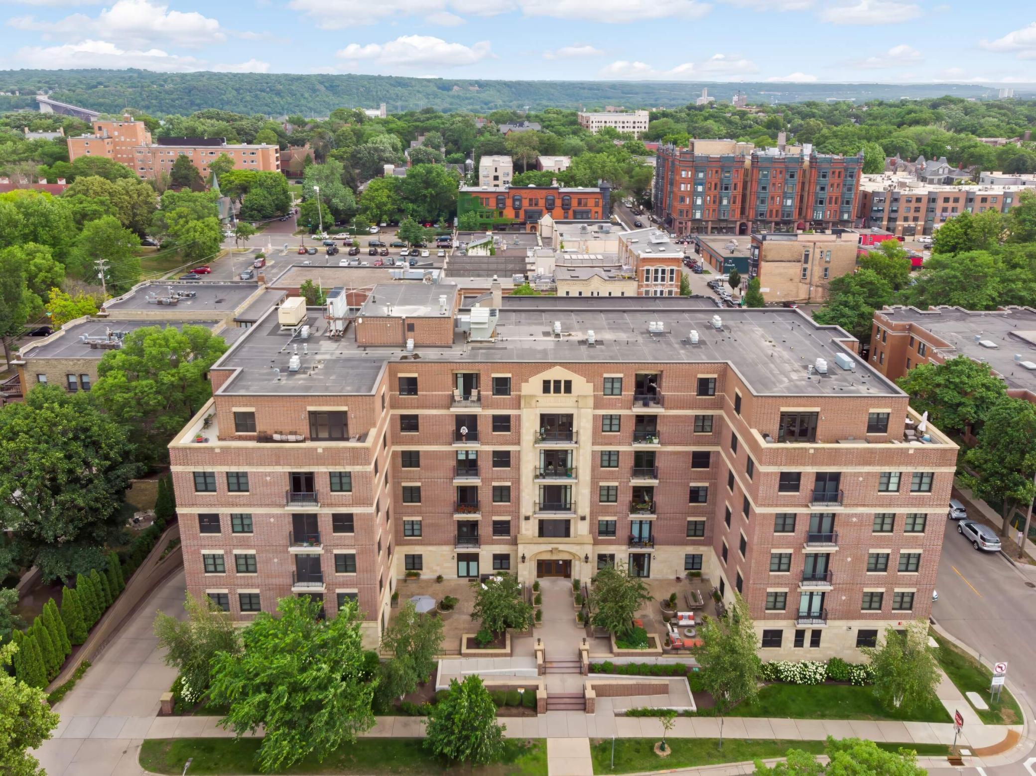 370 Marshall Avenue Unit: 402