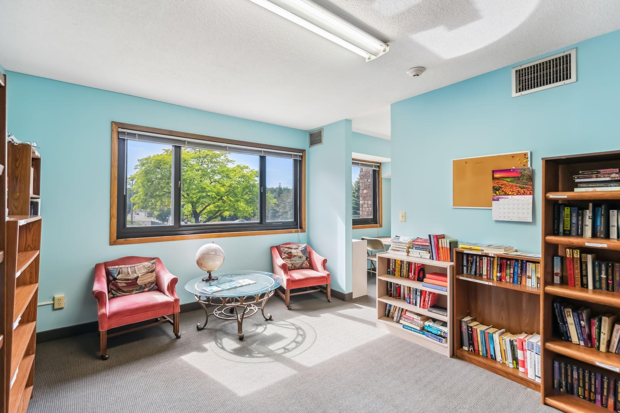 4100 Parklawn Avenue Unit: 201