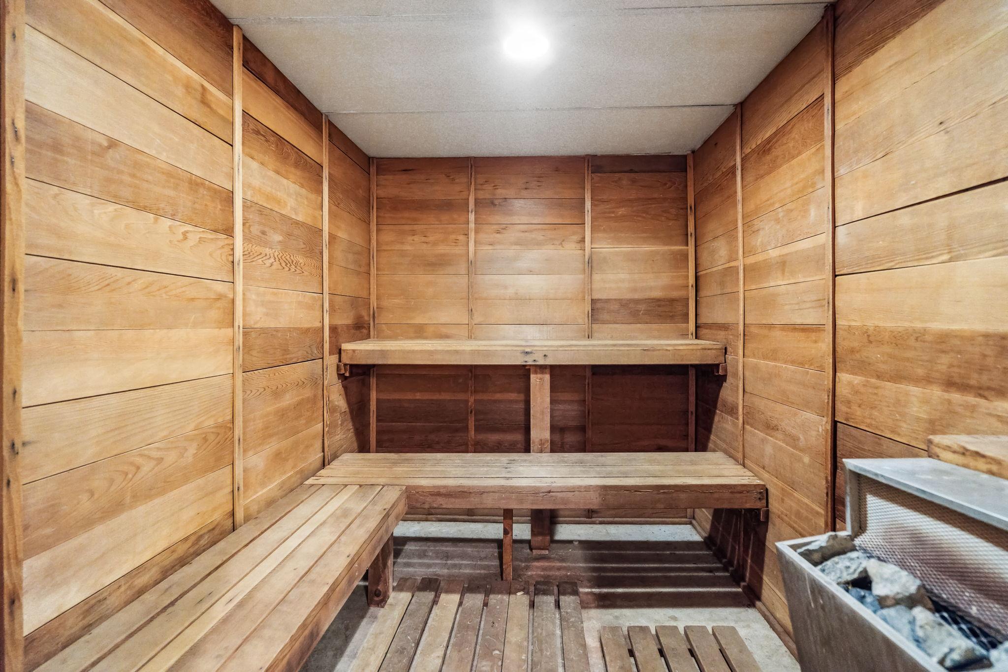 4100 Parklawn Avenue Unit: 201